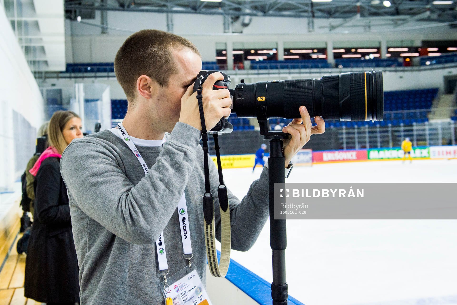 Ludvig Thunman fotograferar