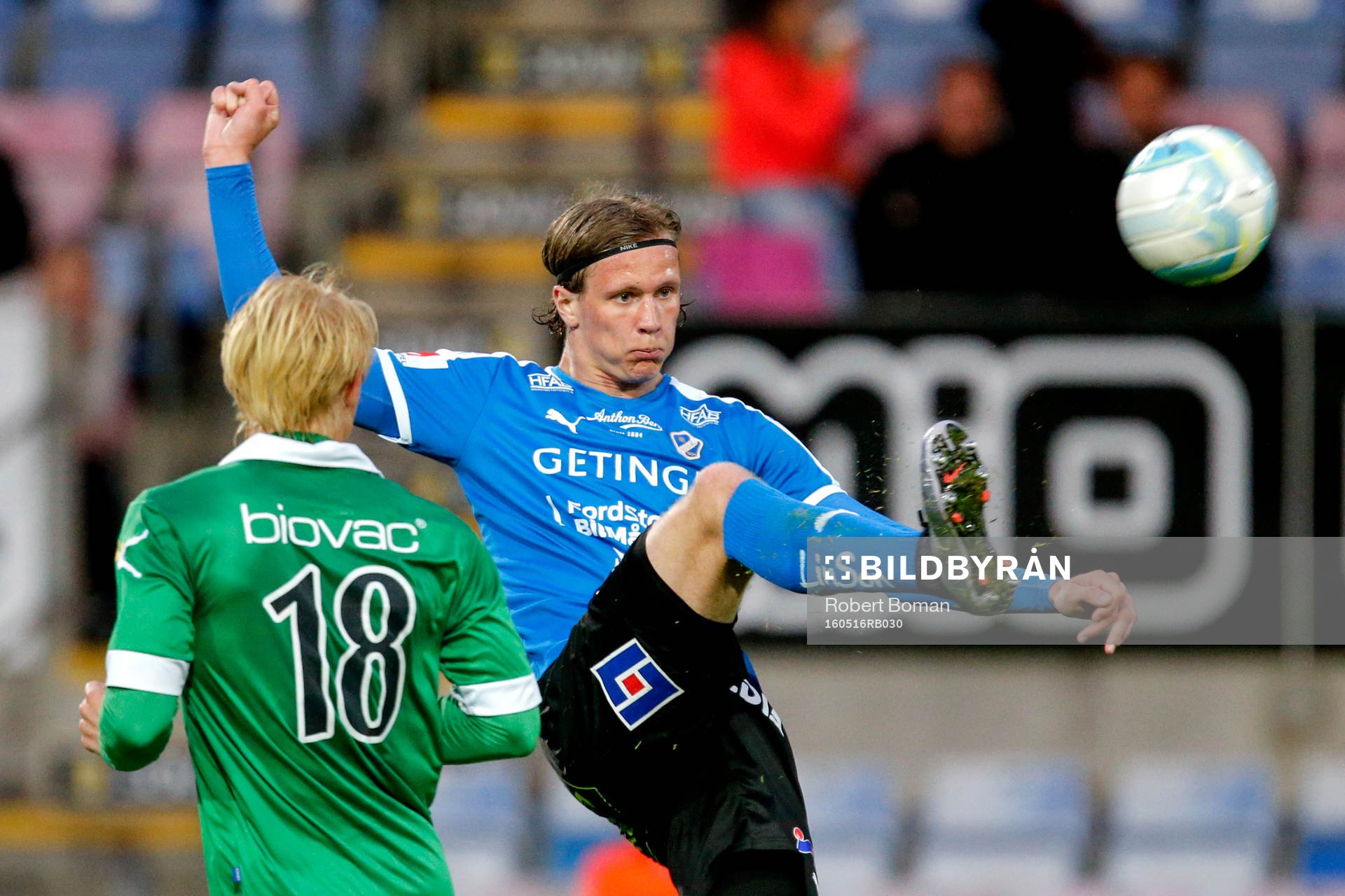 Halmstads Alexander Berntsson och Ljungskiles Linus Tornblad