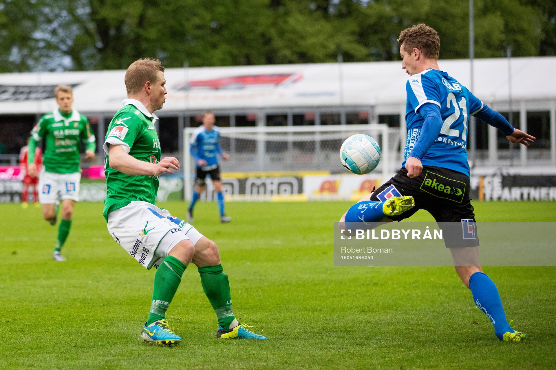 Ljungskiles David Frölundoch Halmstads Andreas Bengtsson