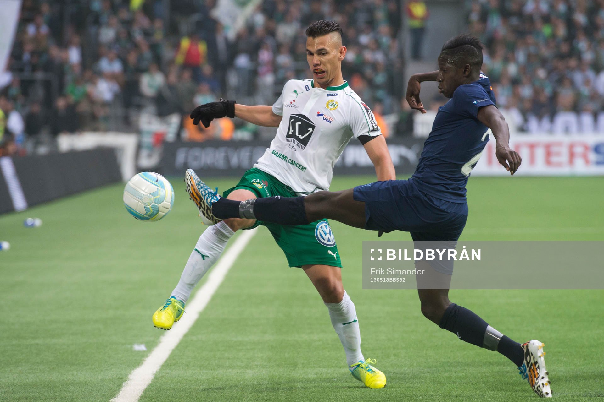 Hammarbys Alexssander Medeiros de Azeredo och Malmö FFs Pa