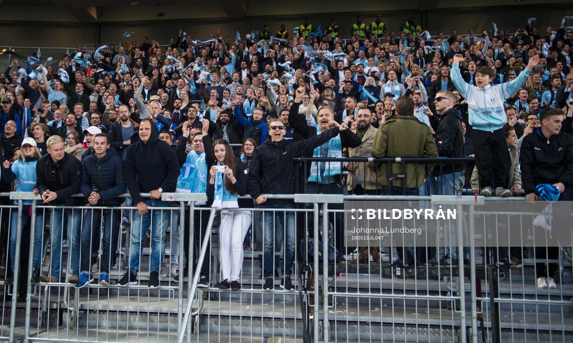 Malmö FFs supportrar jublar