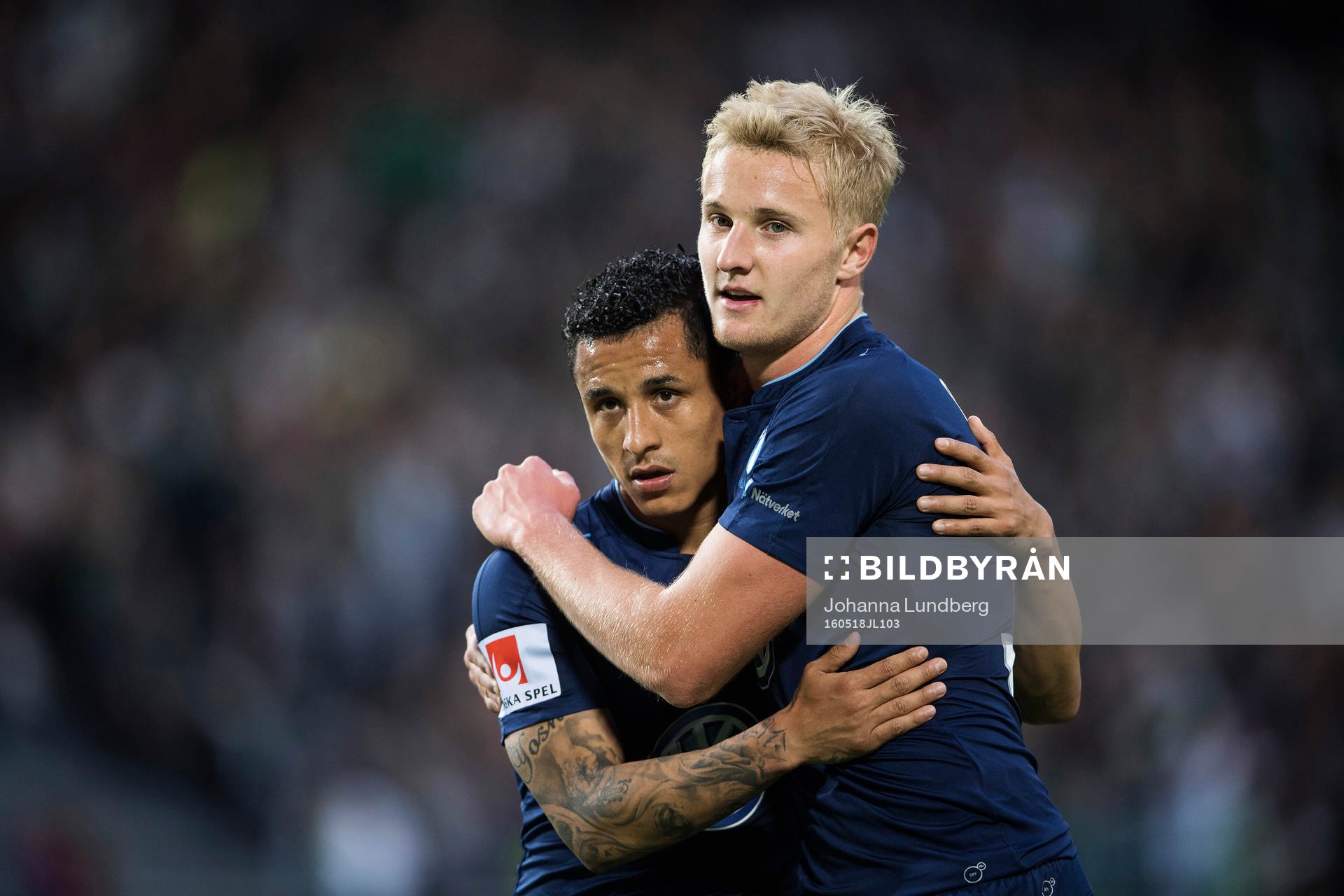Malmö FFs Yoshimar Yotún och Franz Brorsson jublar