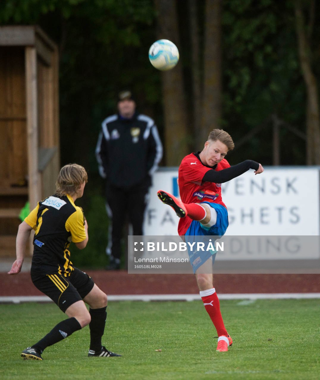 Gög spark i matchen i DM mellan Staffanstorp och IFK