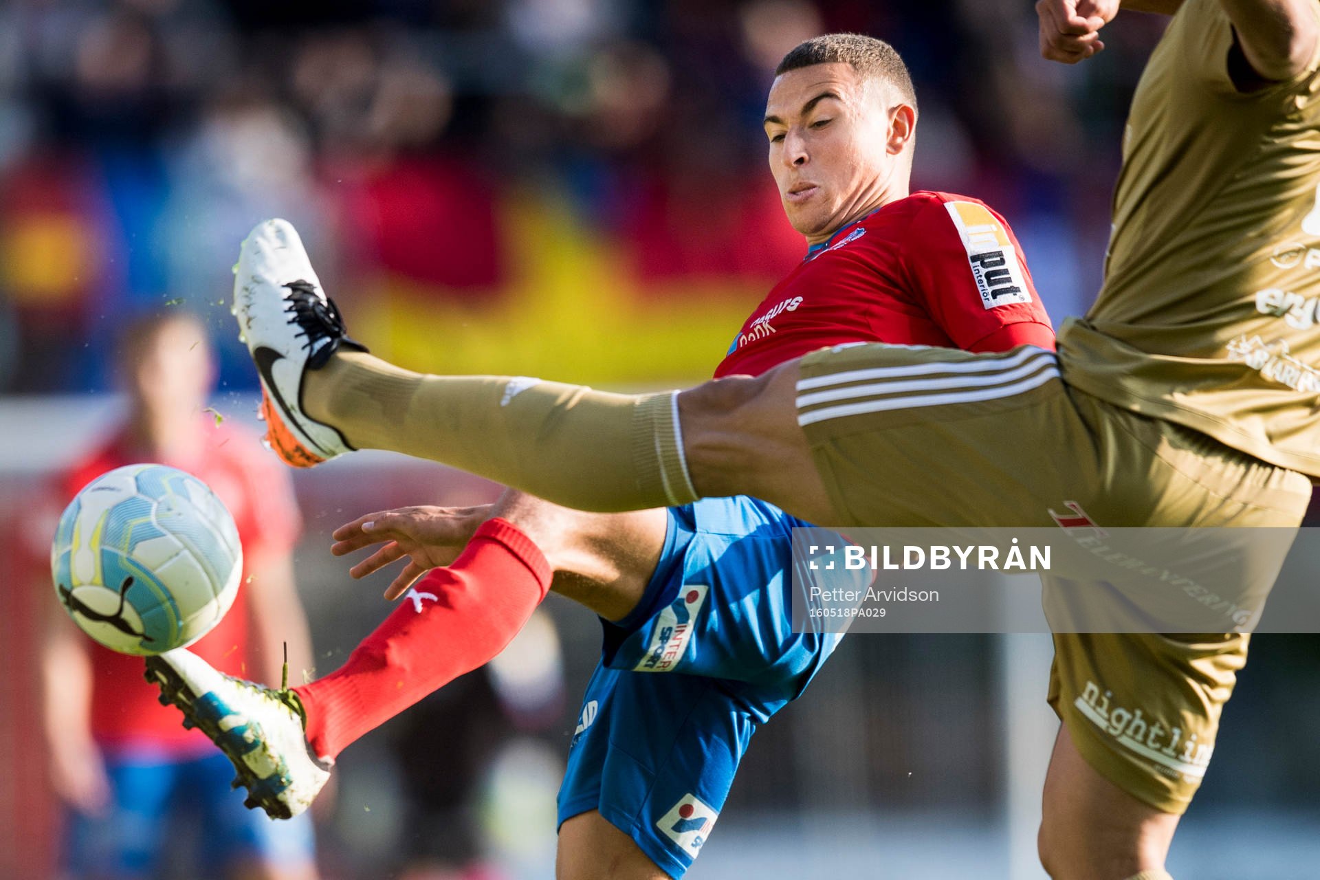 Helsingborgs Jordan Larsson och Östersunds Sotirios