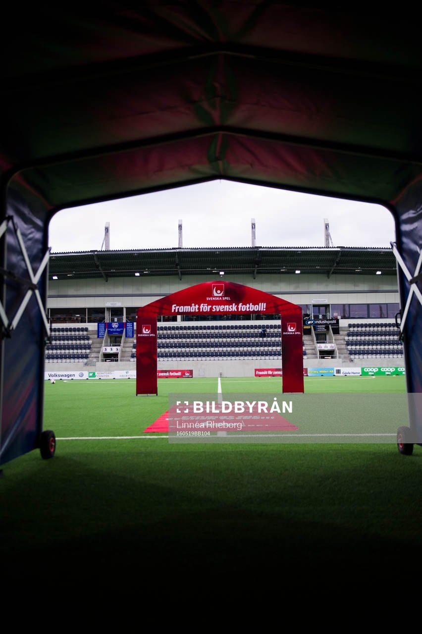 Spelargången med utsikt mot spelplanen