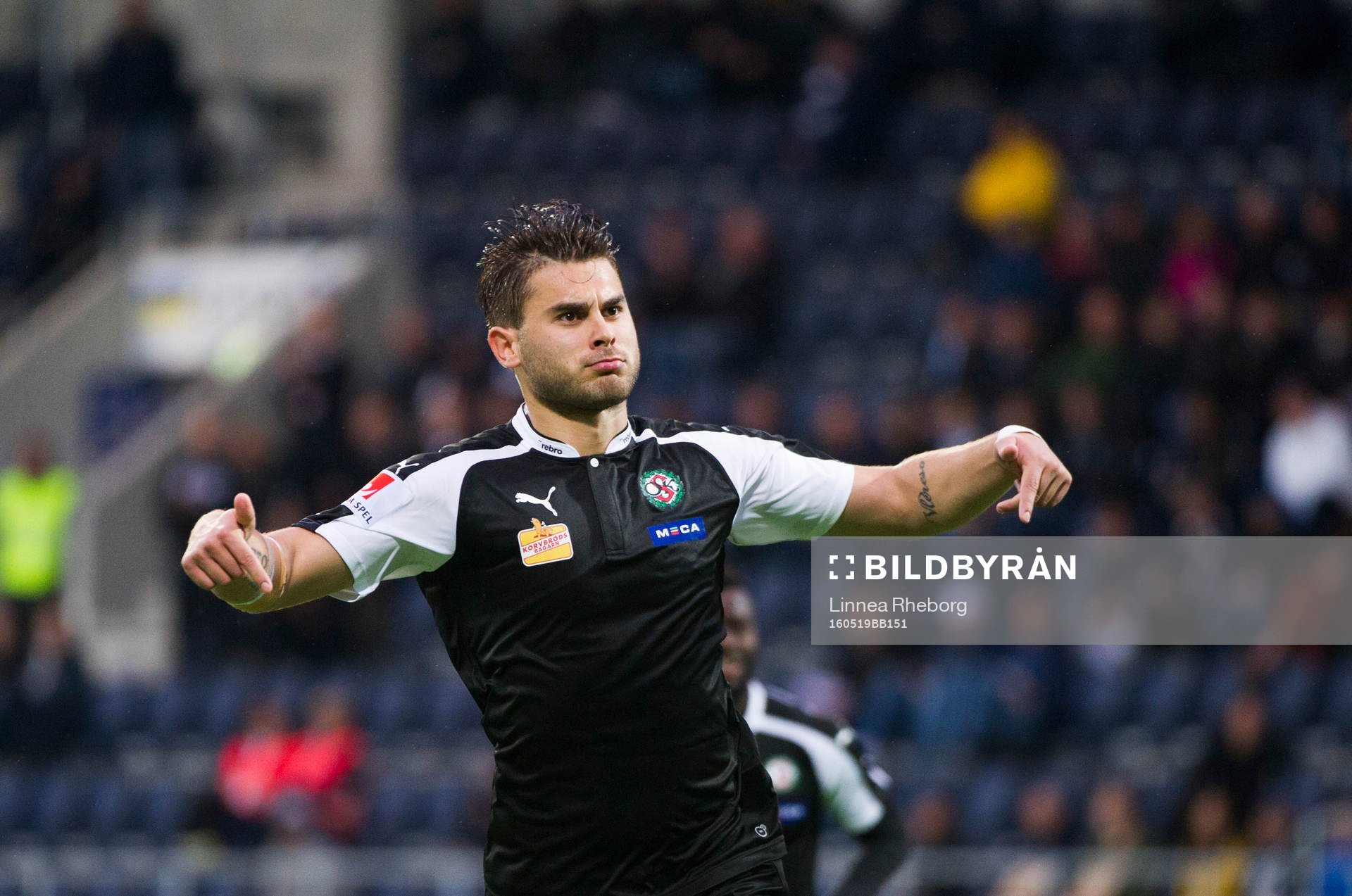 Örebros Astrit Ajdarevic jublar