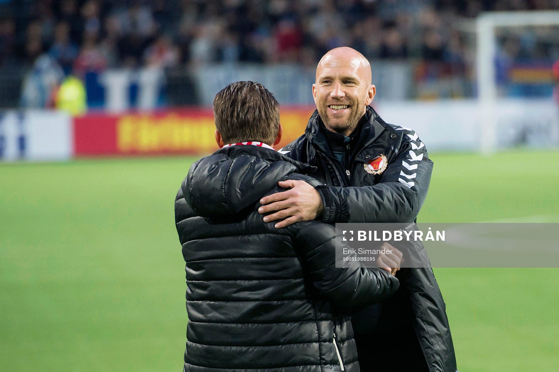 Kalmars assisterende tränare Henrik Rydström jublar