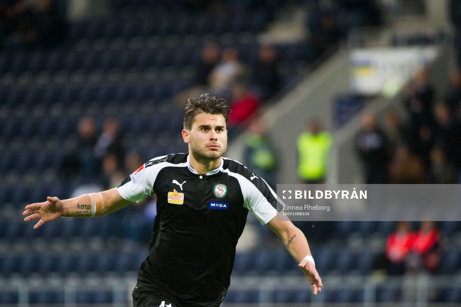 Örebros Astrit Ajdarevic jublar efter att ha gjort 0-3 under fotbollsmatchen i Allsvenskan mellan Gefle och Örebro den 19 maj 2016 i Gävle. 