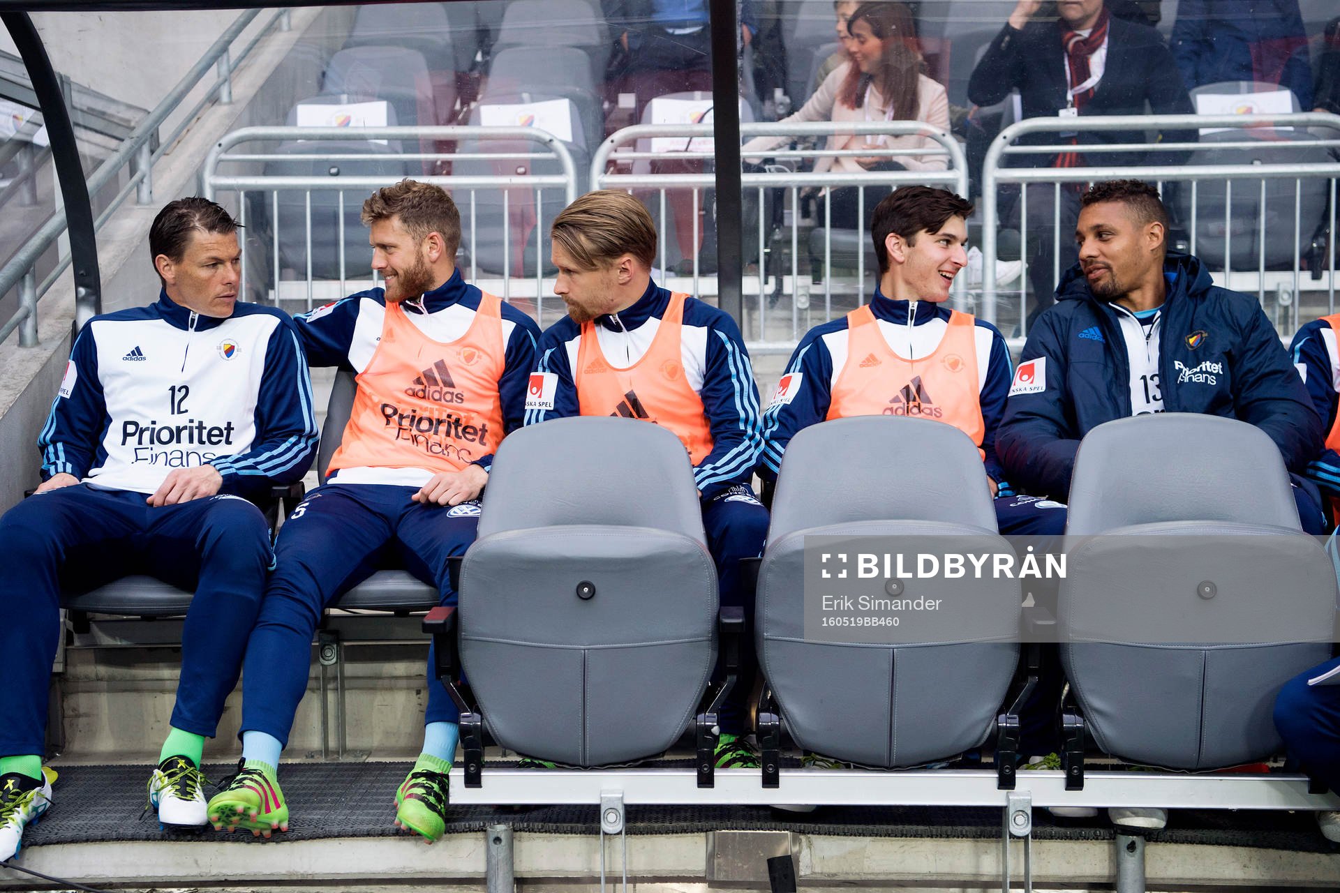 Djurgårdens bänk med Mathias Ranégie under fotbollsmatchen i Allsvenskan mellan Djurgården och Kalmar den 19 maj 2016 i Stockholm. 