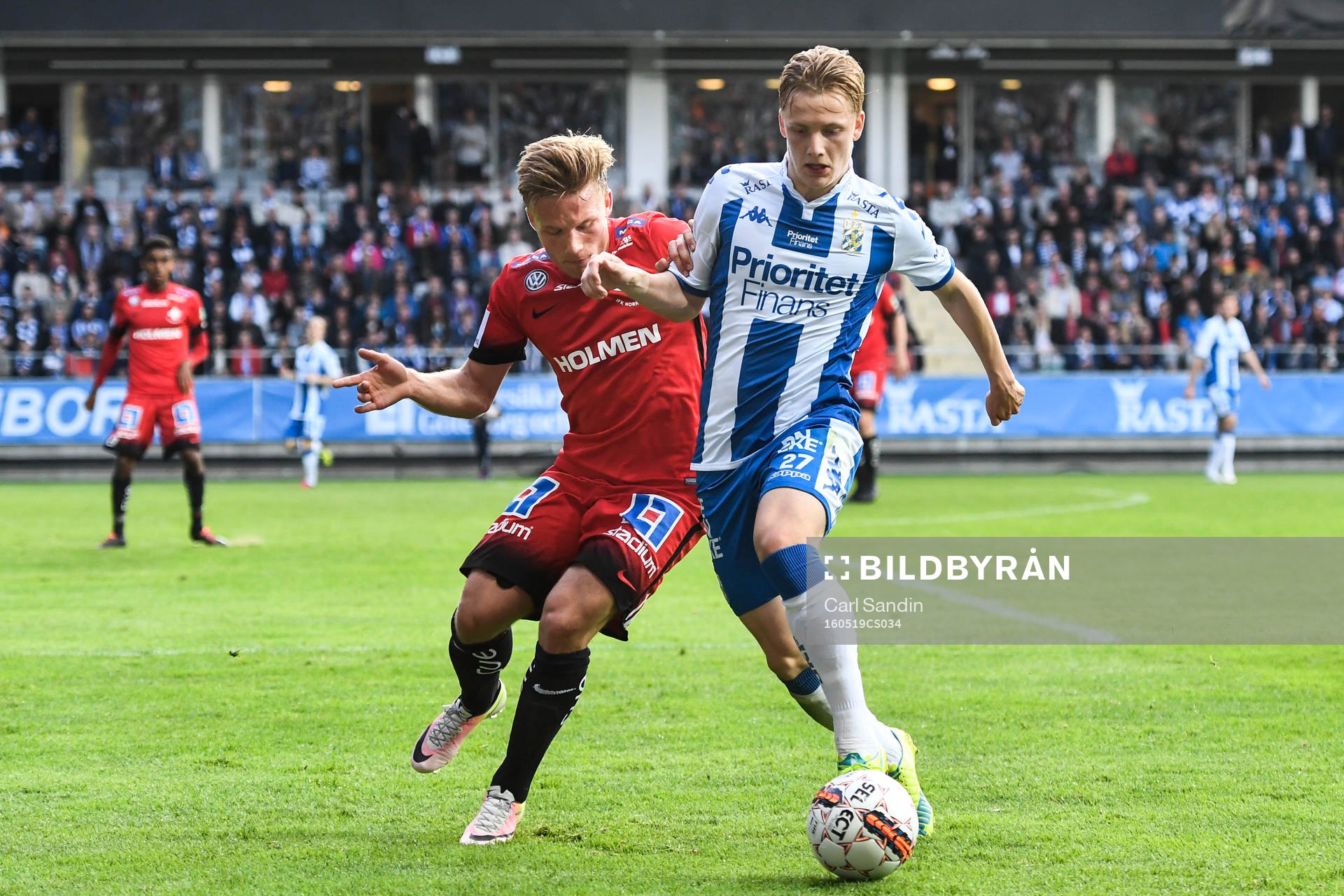 Norrköpings Nicklas Bärkroth i kamp med IFK Göteborgs Billy Nordström under fotbollsmatchen i Allsvenskan mellan IFK Göteborg och IFK Norrköping den 19 maj 2016 i Göteborg.