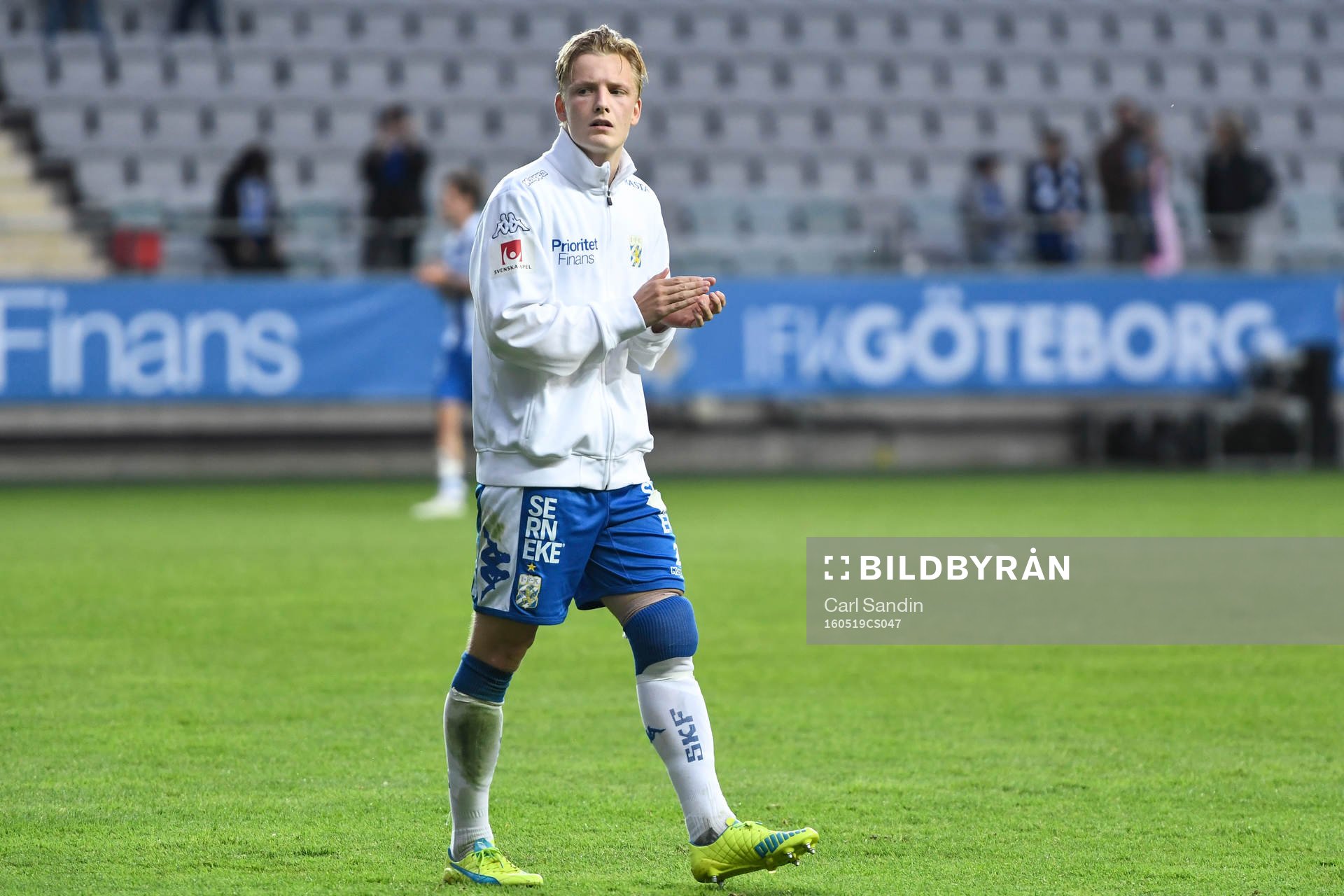 IFK Göteborgs Billy Nordström med lindat knä tackar