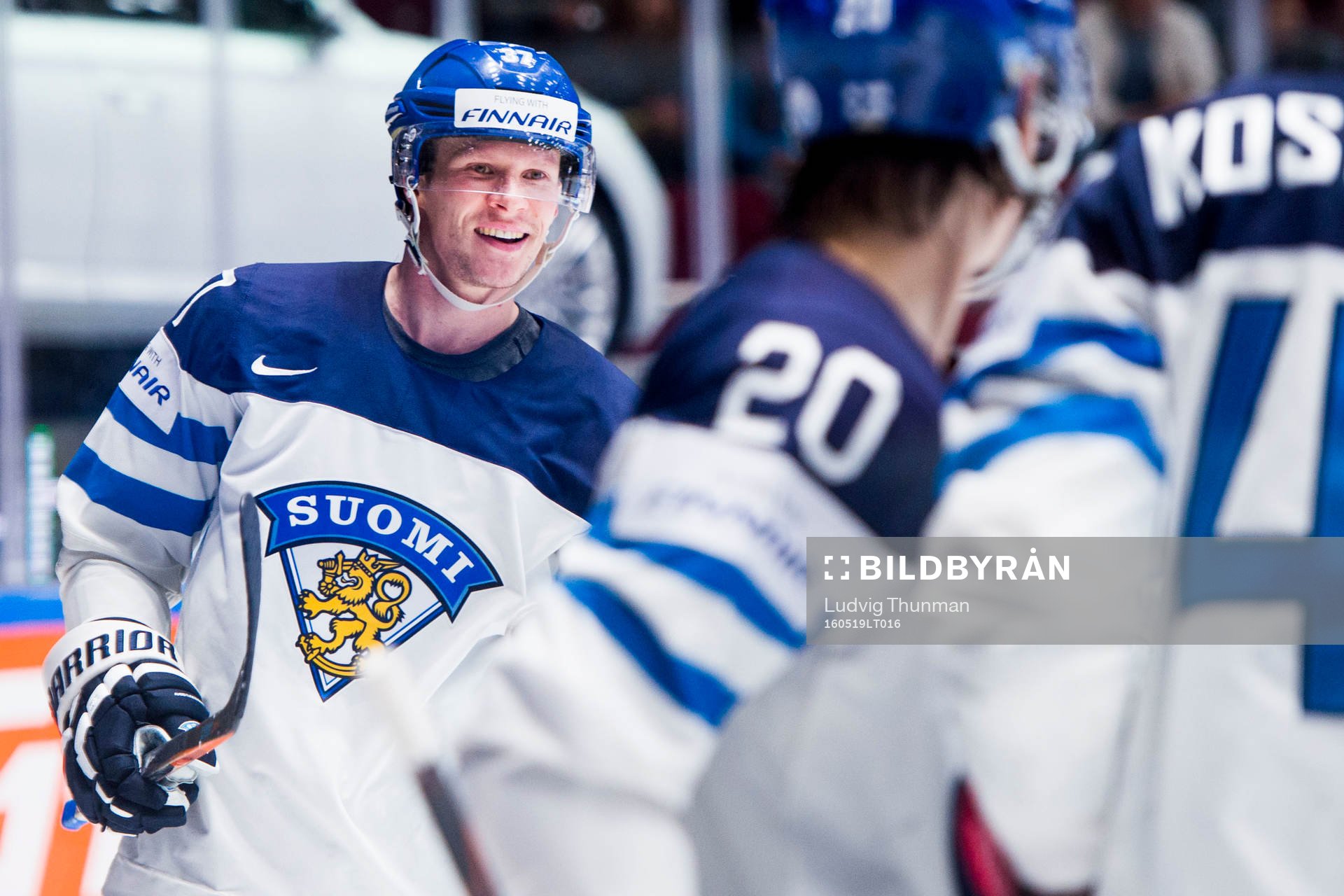 Finlands Mika Pyorala jublar