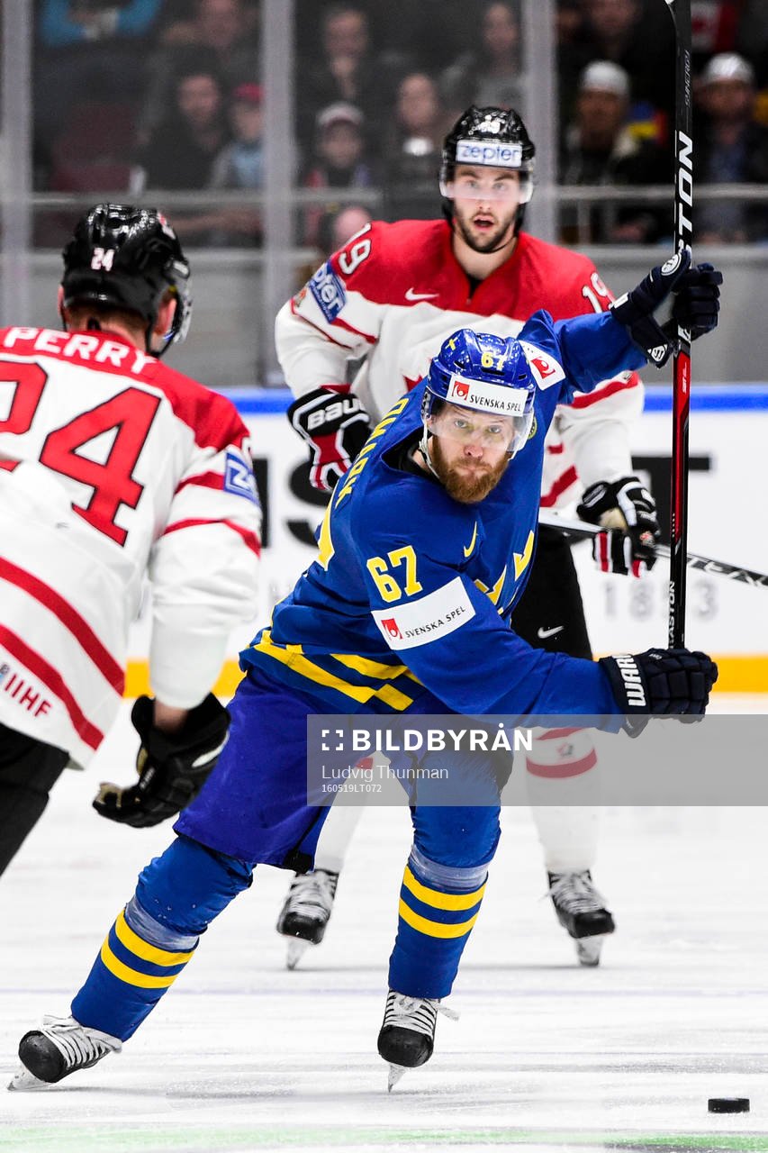 Sveriges Martin Lundberg laddar för skott