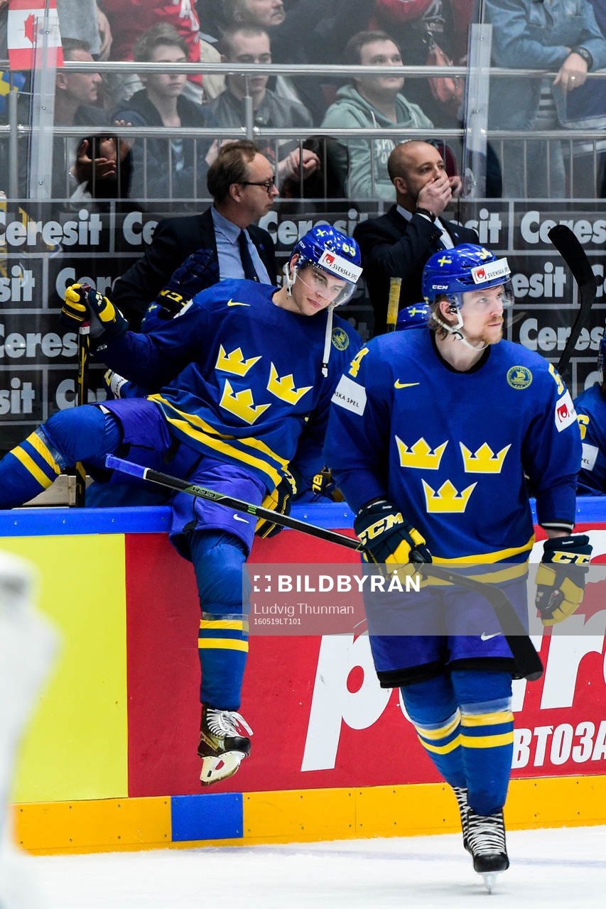 Sveriges Andre Burakovsky och Anton Lindholm deppar