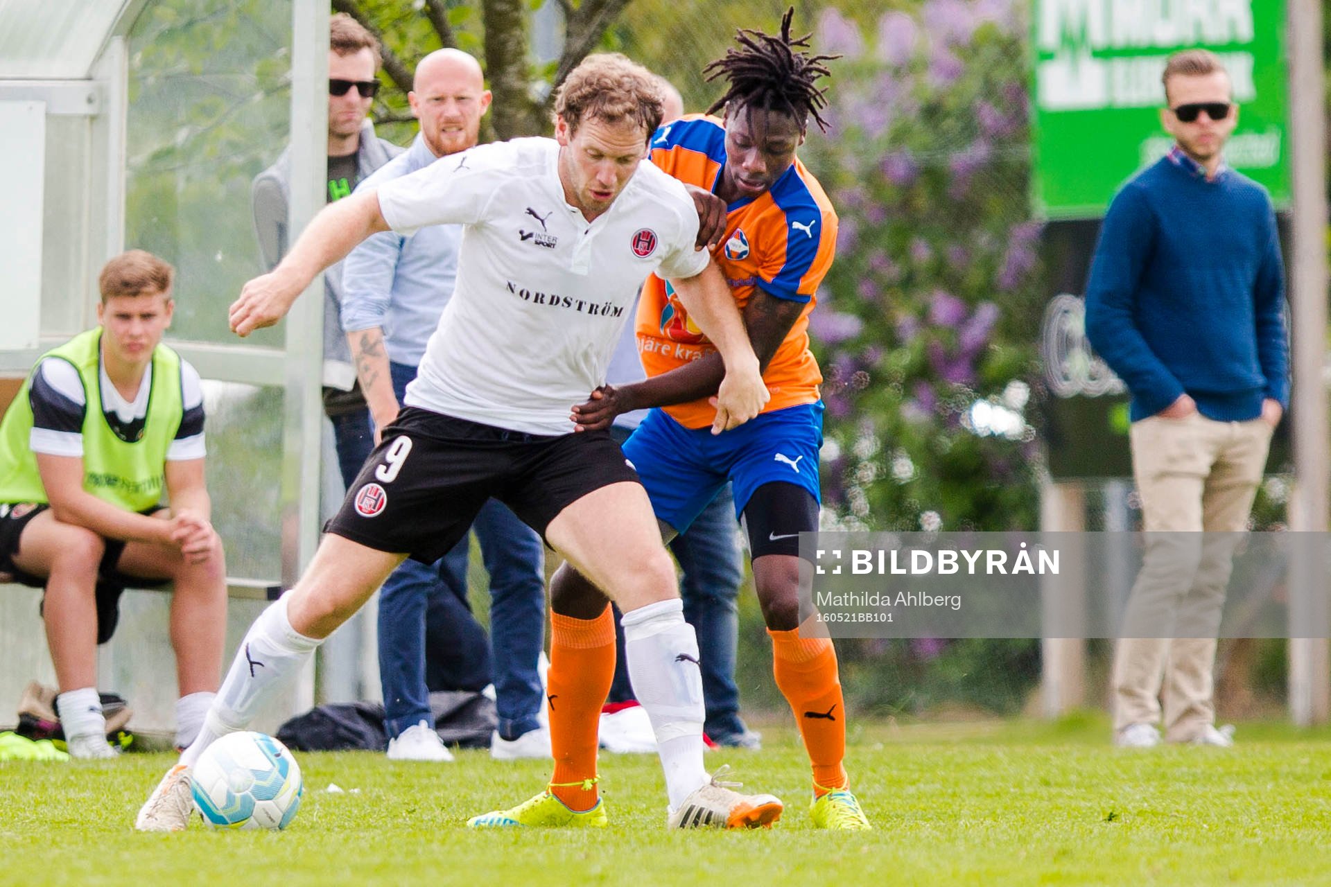 Hittarps Felix Erlandsson och Vejbys Christopher Gideon i