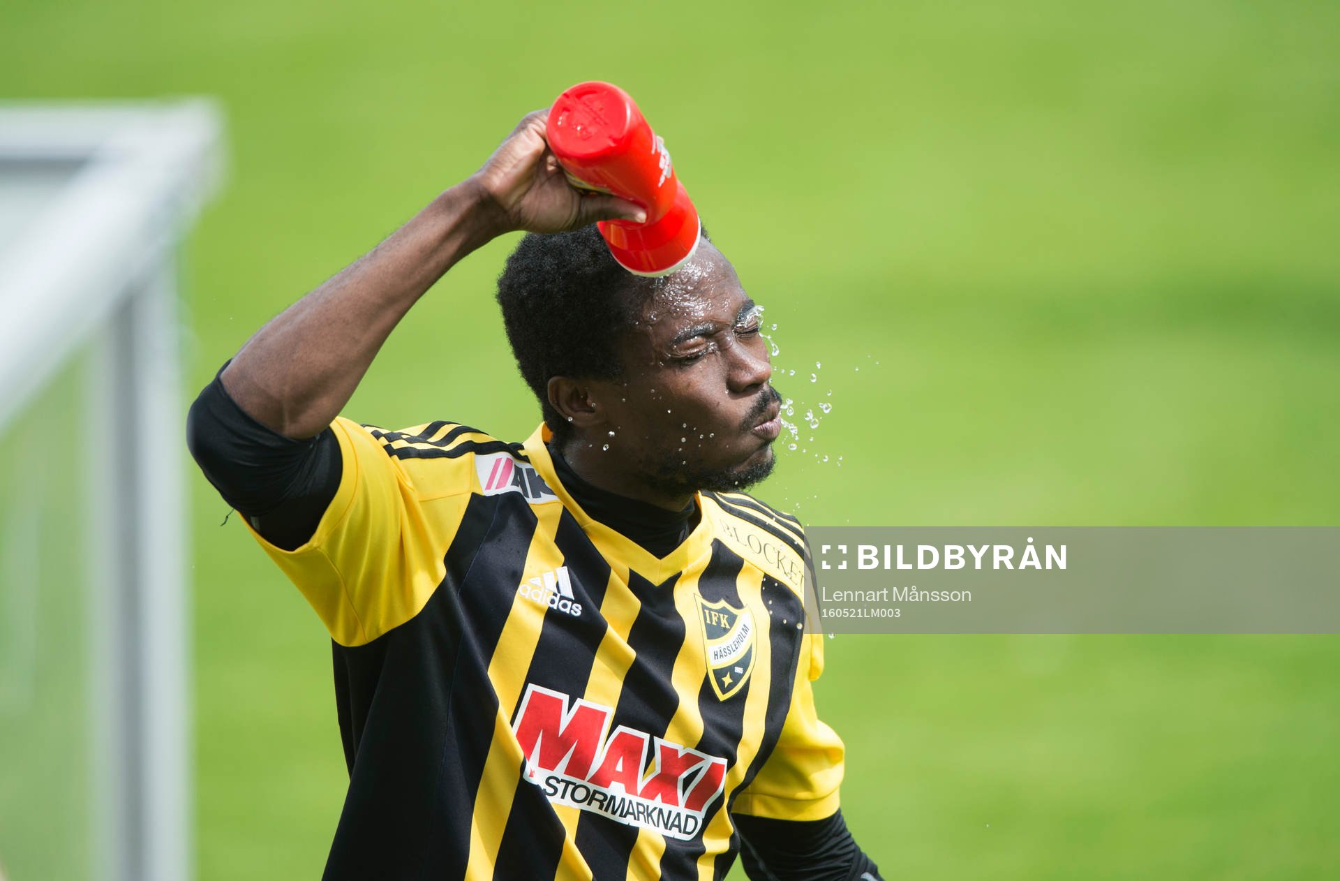 IFK Hässleholms Kojo Annor  i matchen i division 2 mellan
