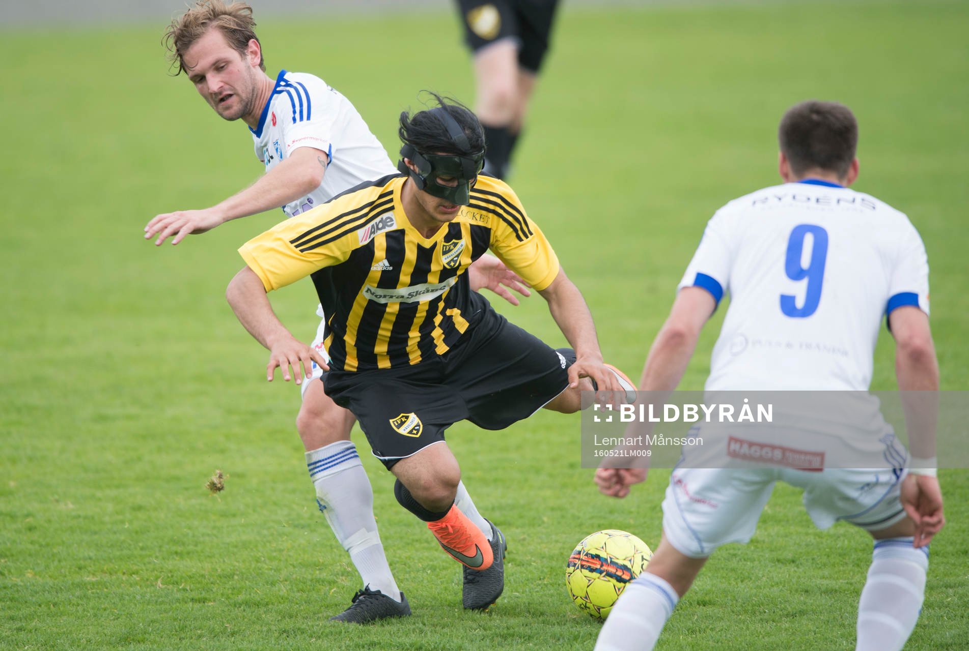 IFK Hässleholms Ameer Naseer i matchen i division 2 mellan