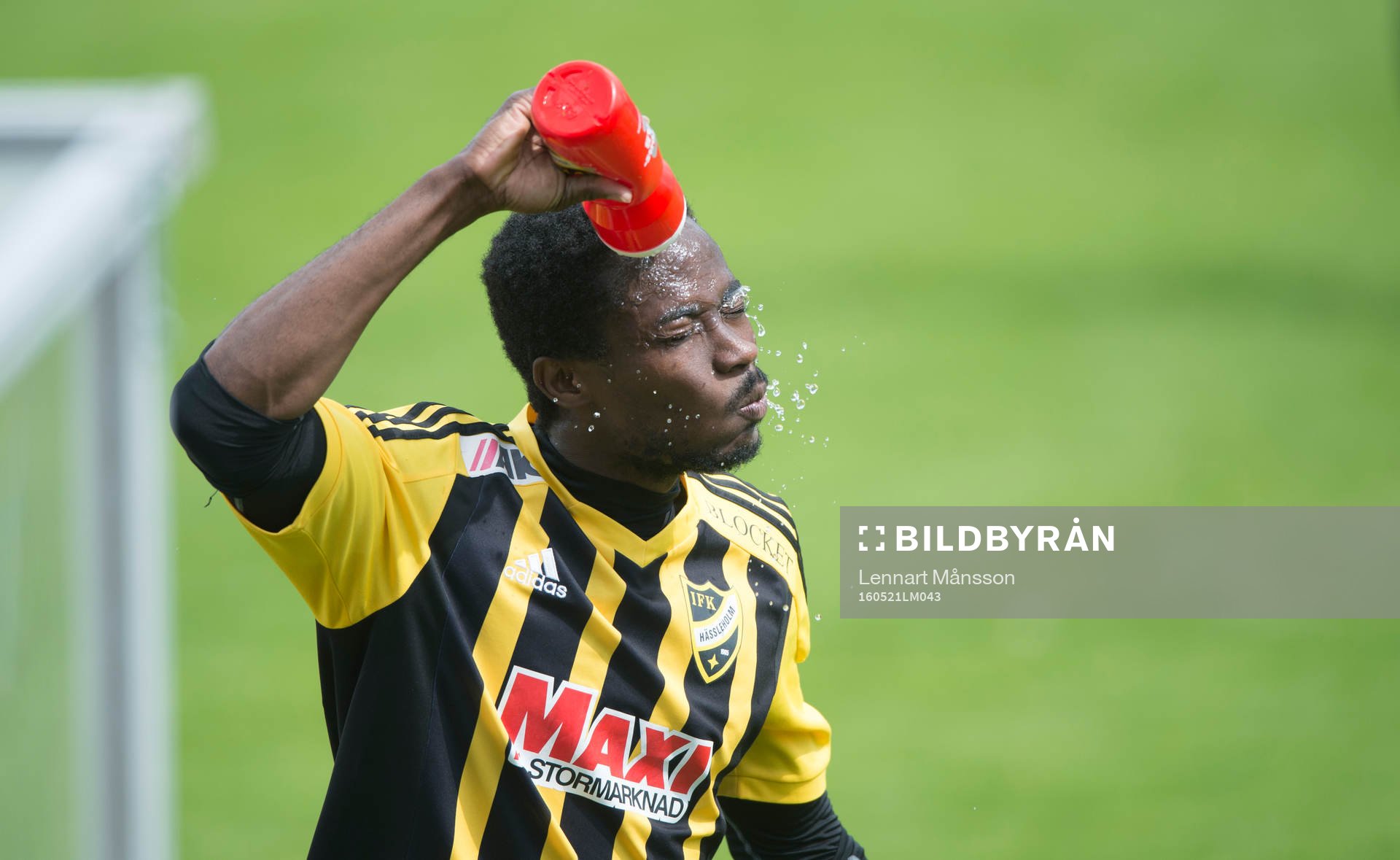 IFK Hässleholms Kojo Annor  i matchen i division 2 mellan