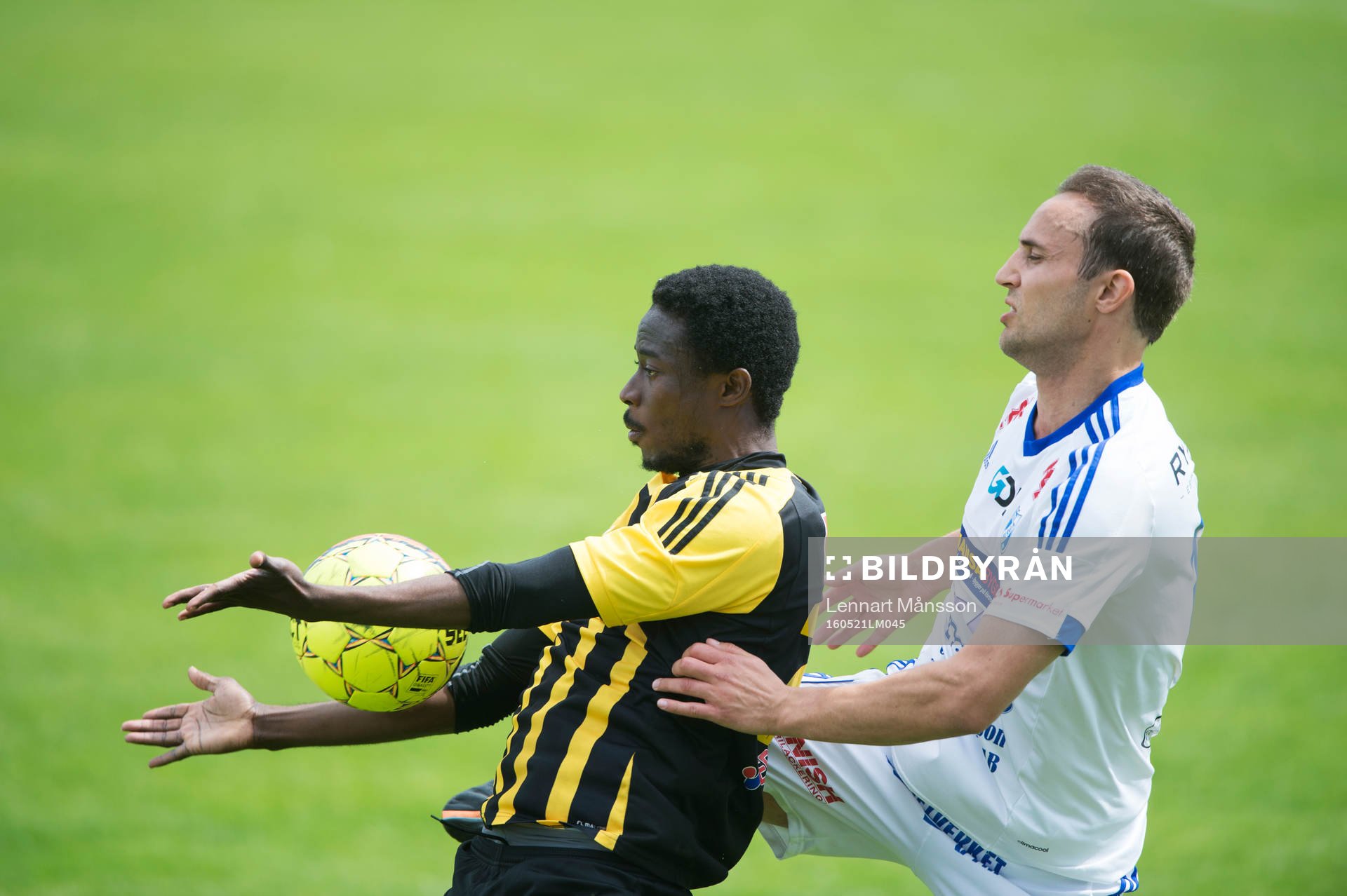 IFK Hässleholms Kojo Annor  i matchen i division 2 mellan