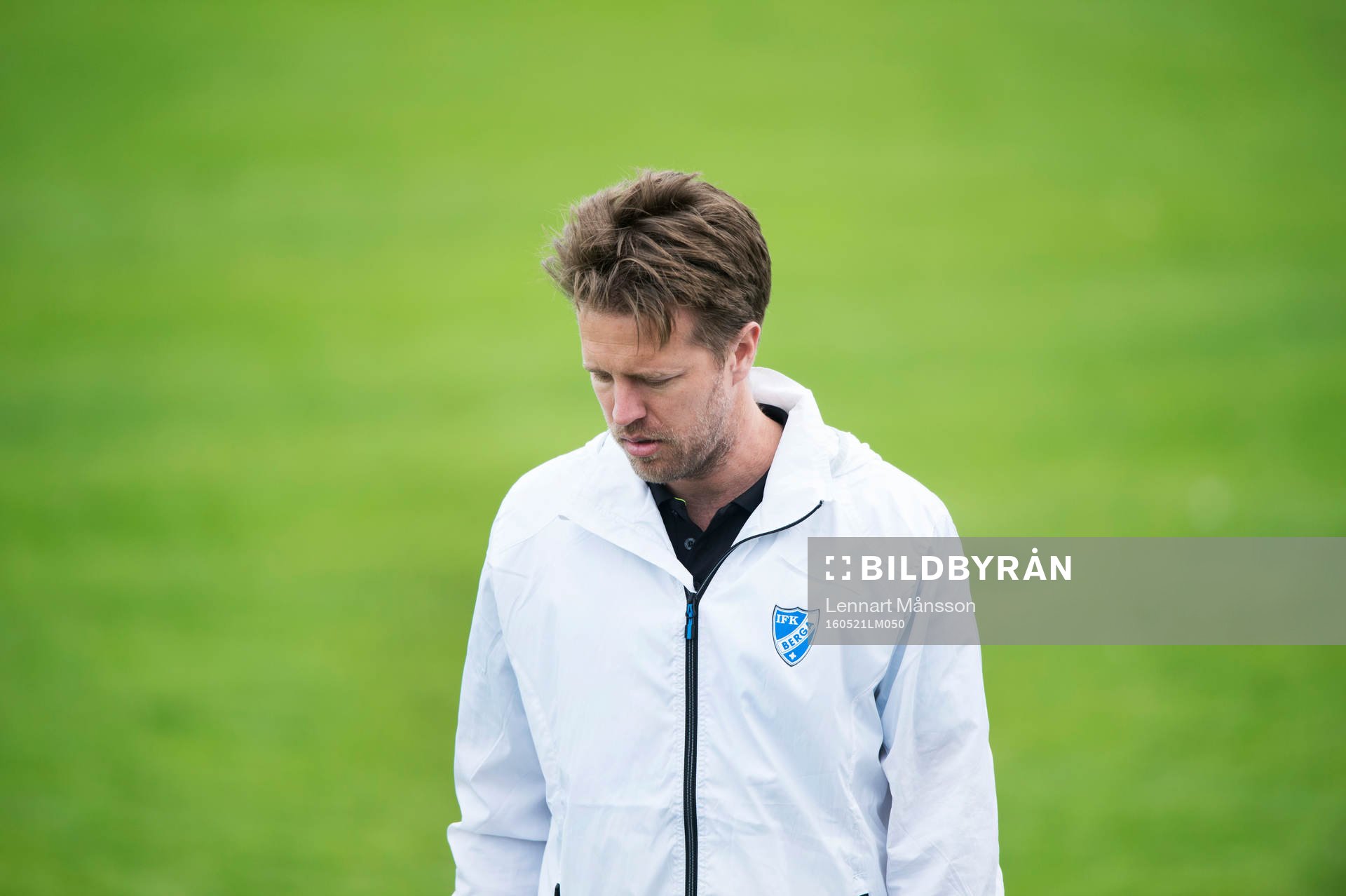 Bergas tränare Joachim Lantz i matchen i division 2 mellan IFK Hässleholm och IFK Berga i Hässleholm 21 maj  2016.