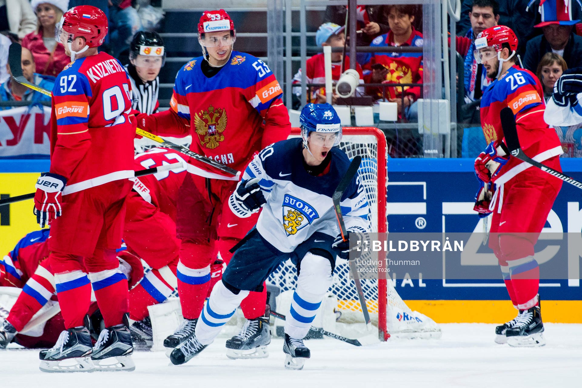 Finlands Sebastian Aho jublar