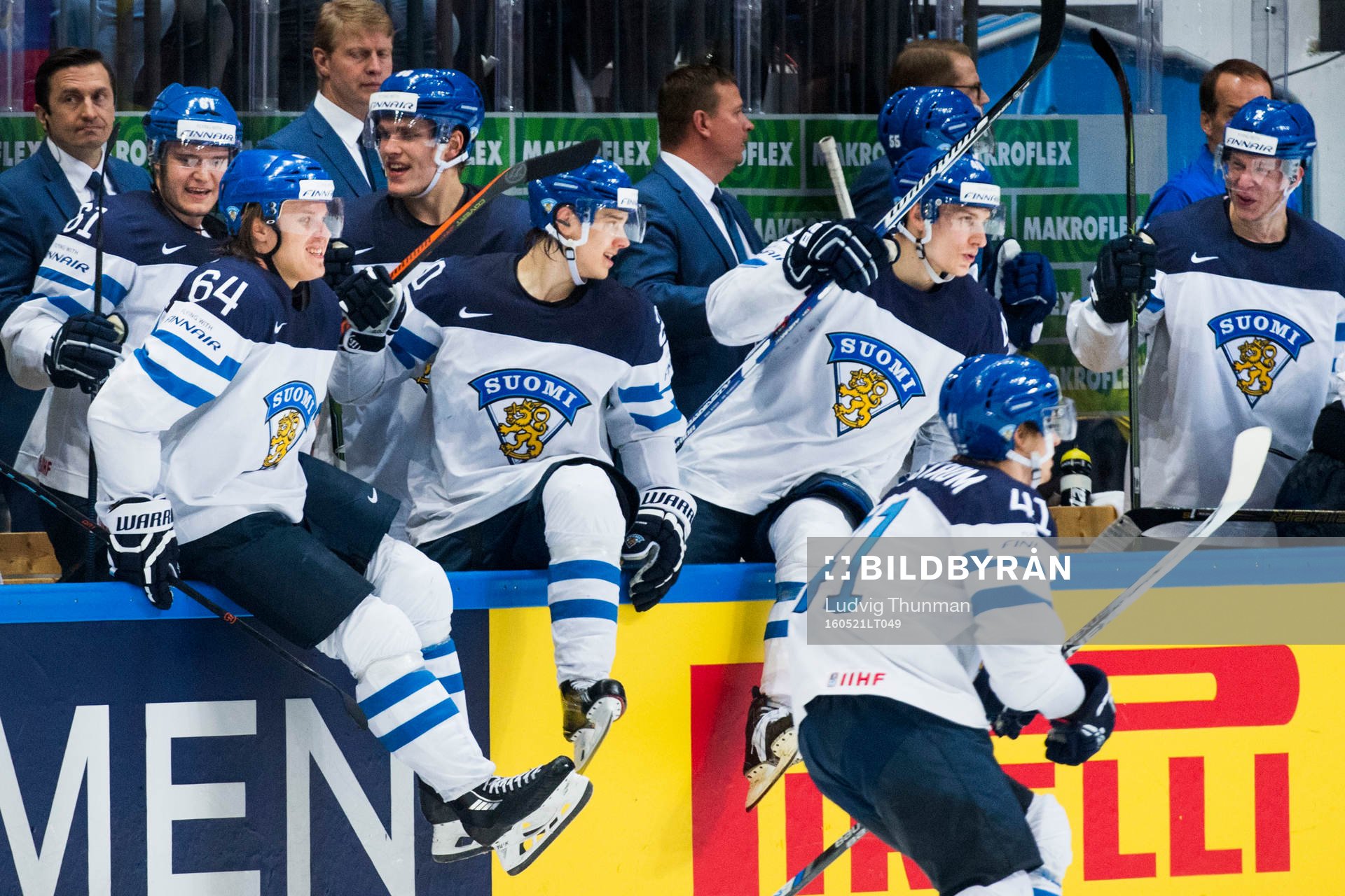 Finlands spelare firar segern