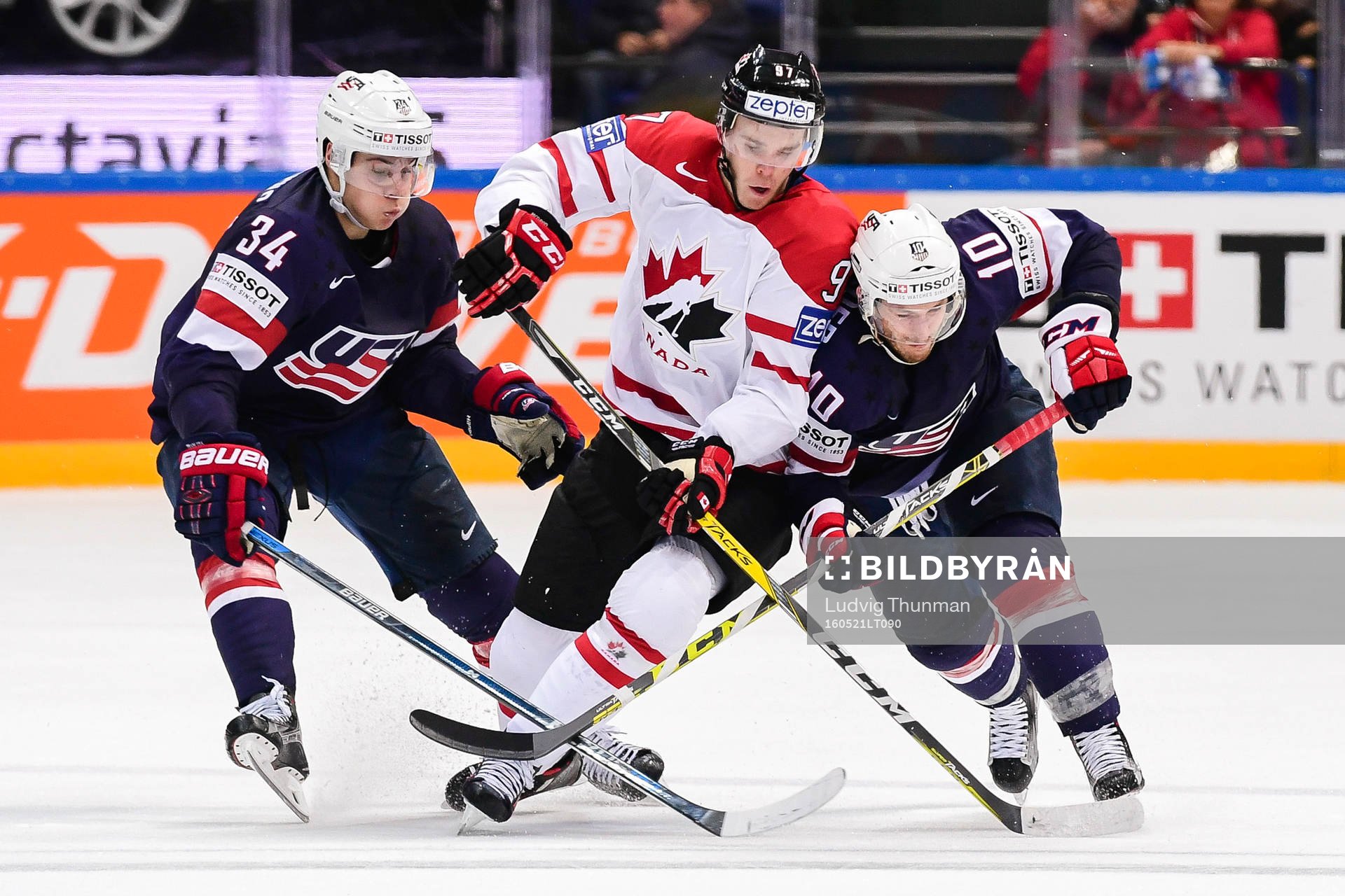 s Auston Maathews och Jordan Schroeder