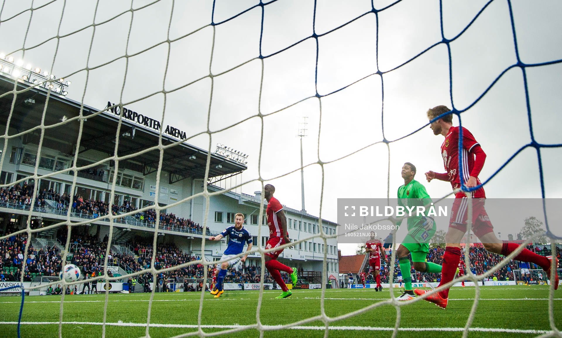 Sundsvalls Runar Sigurjonsson gör 2-0