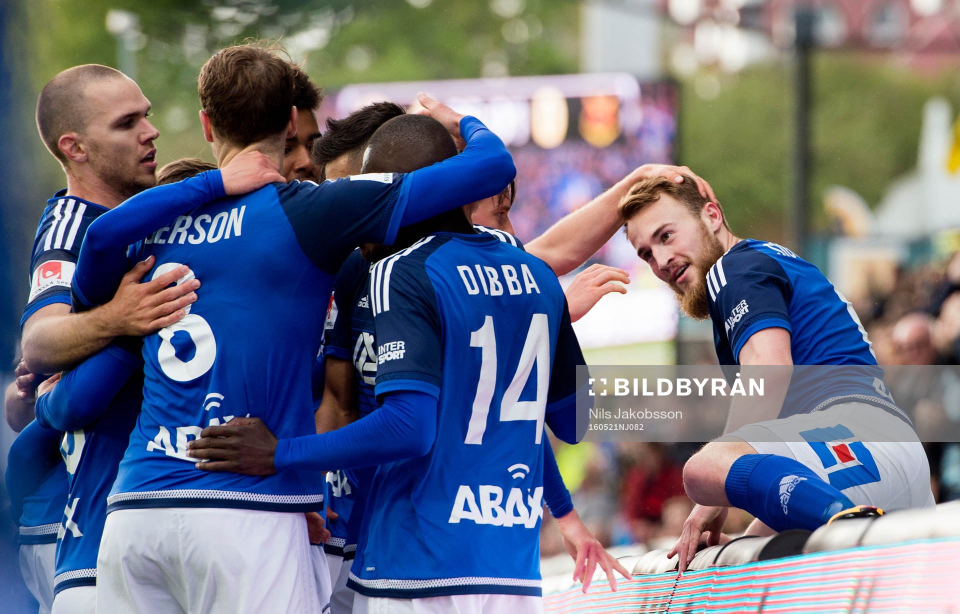 Sundsvalls Runar Sigurjonsson jublar