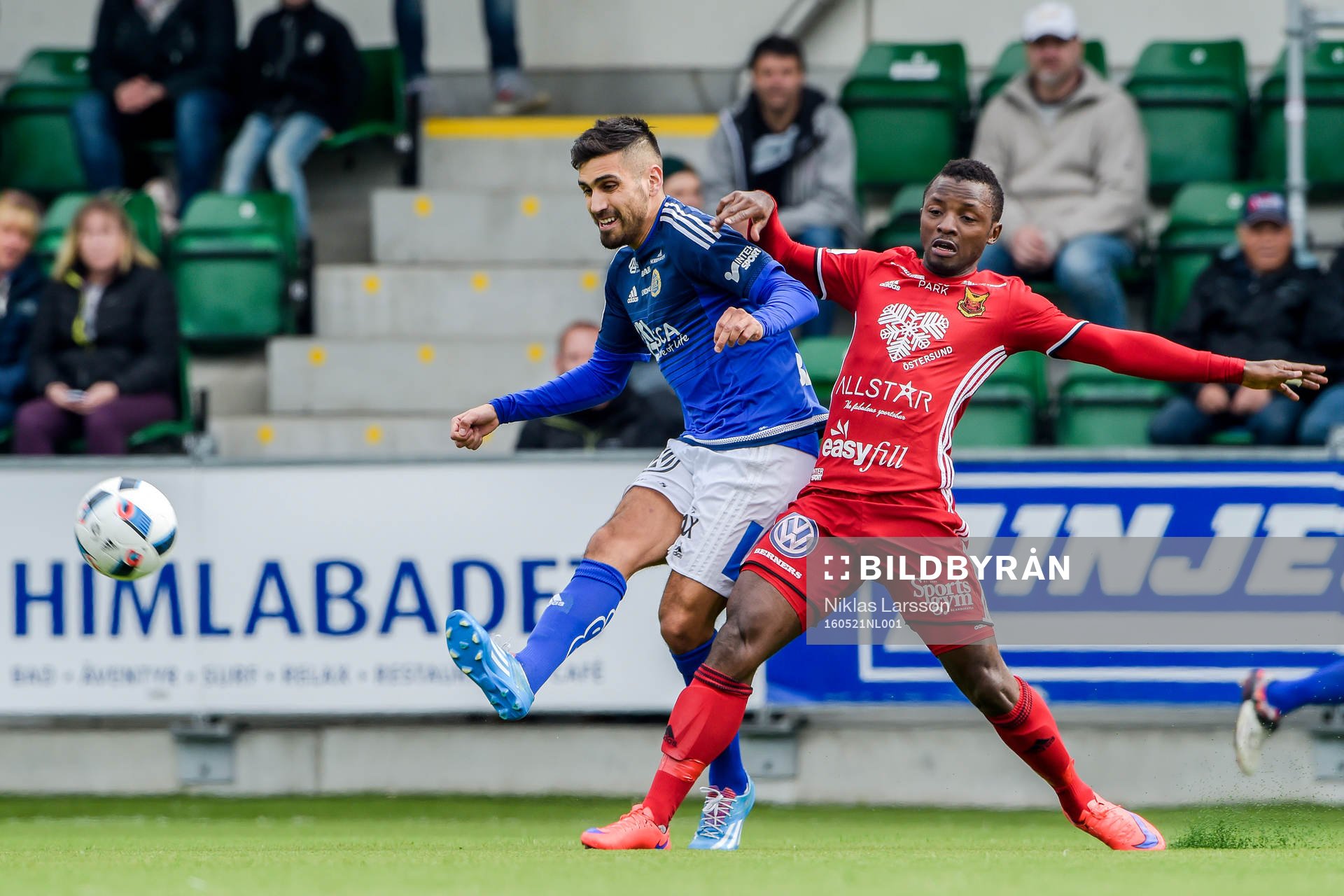 Sundsvalls Stefan Silva och Östersunds Monday Samuel
