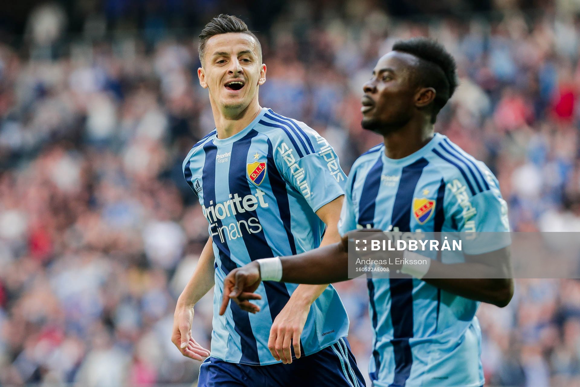 Djurgårdens Haris Radetinac och Sam Johnson jublar