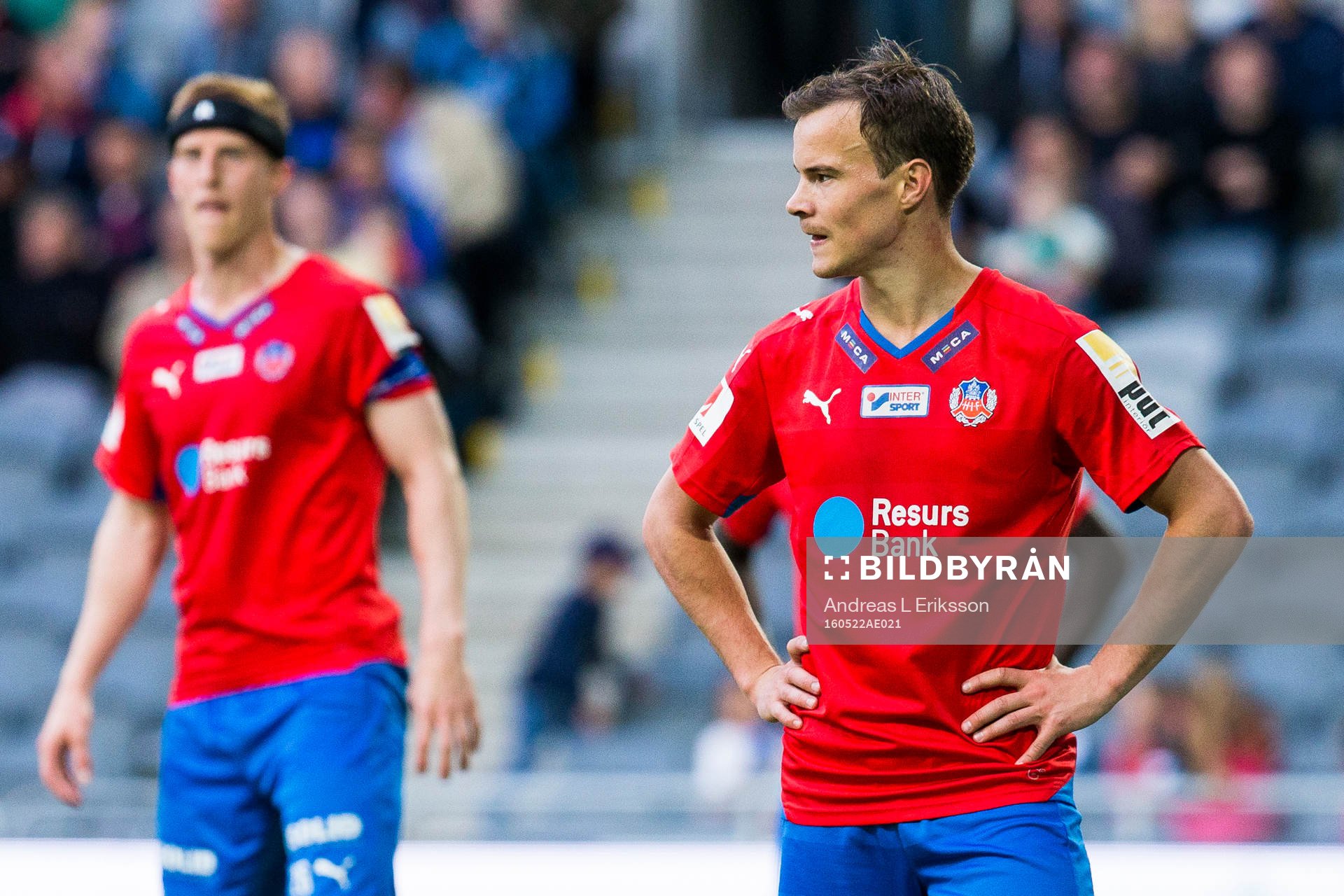 Helsingborgs Anton Wede ser sammanbiten ut