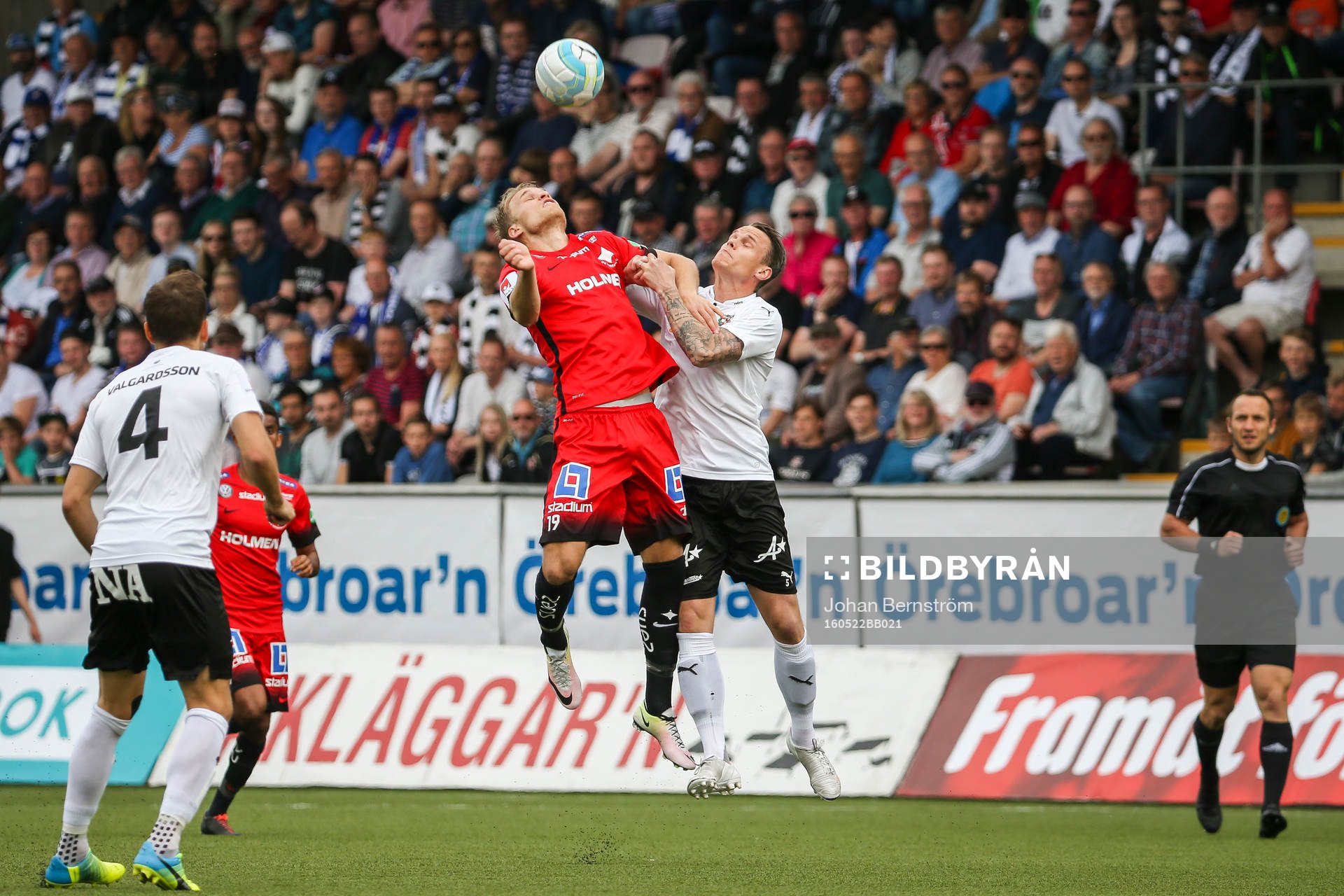 Norrköpings Sebastian Andersson och Örebros Erik Moberg