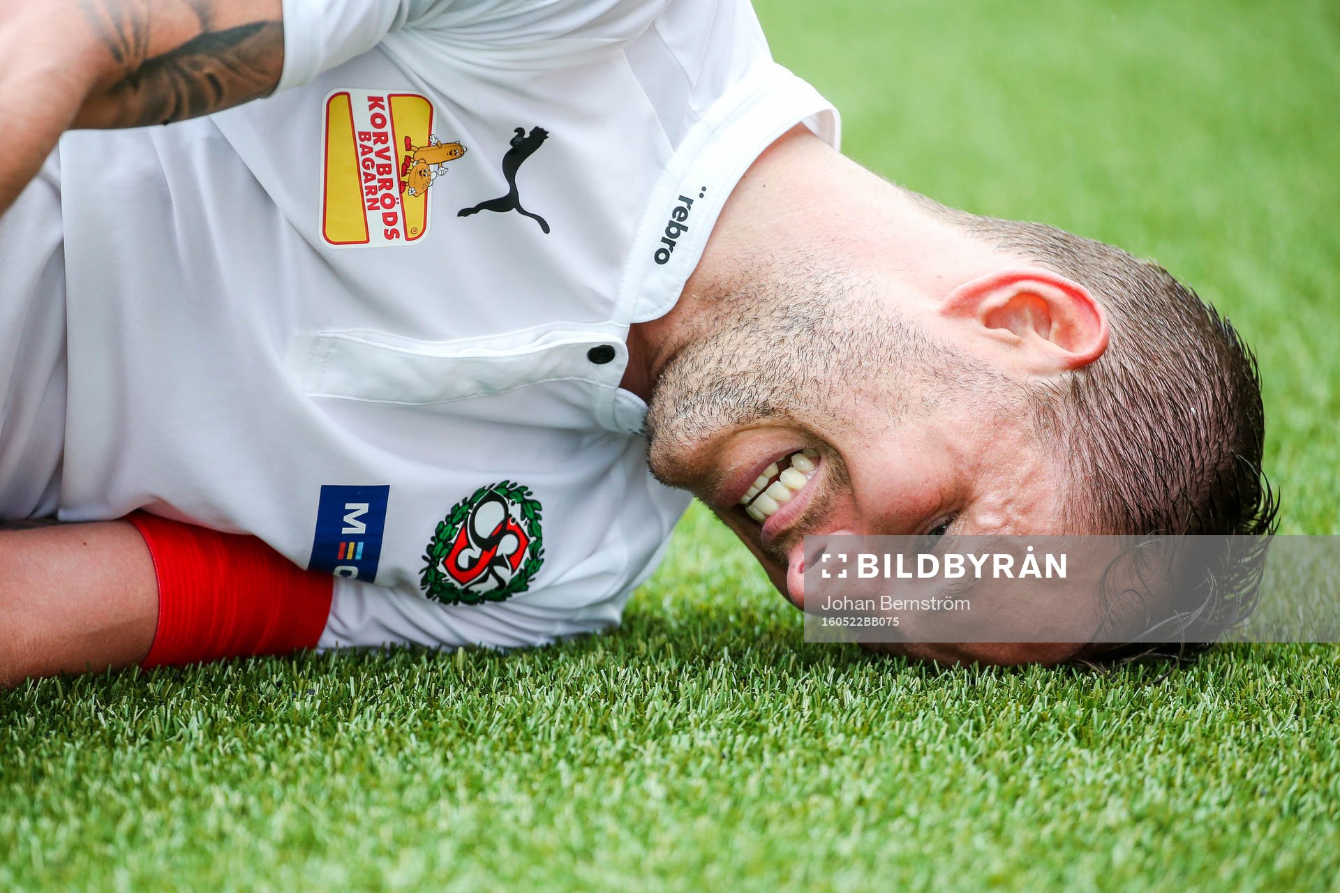 Örebros Robert Åhman Persson har ont