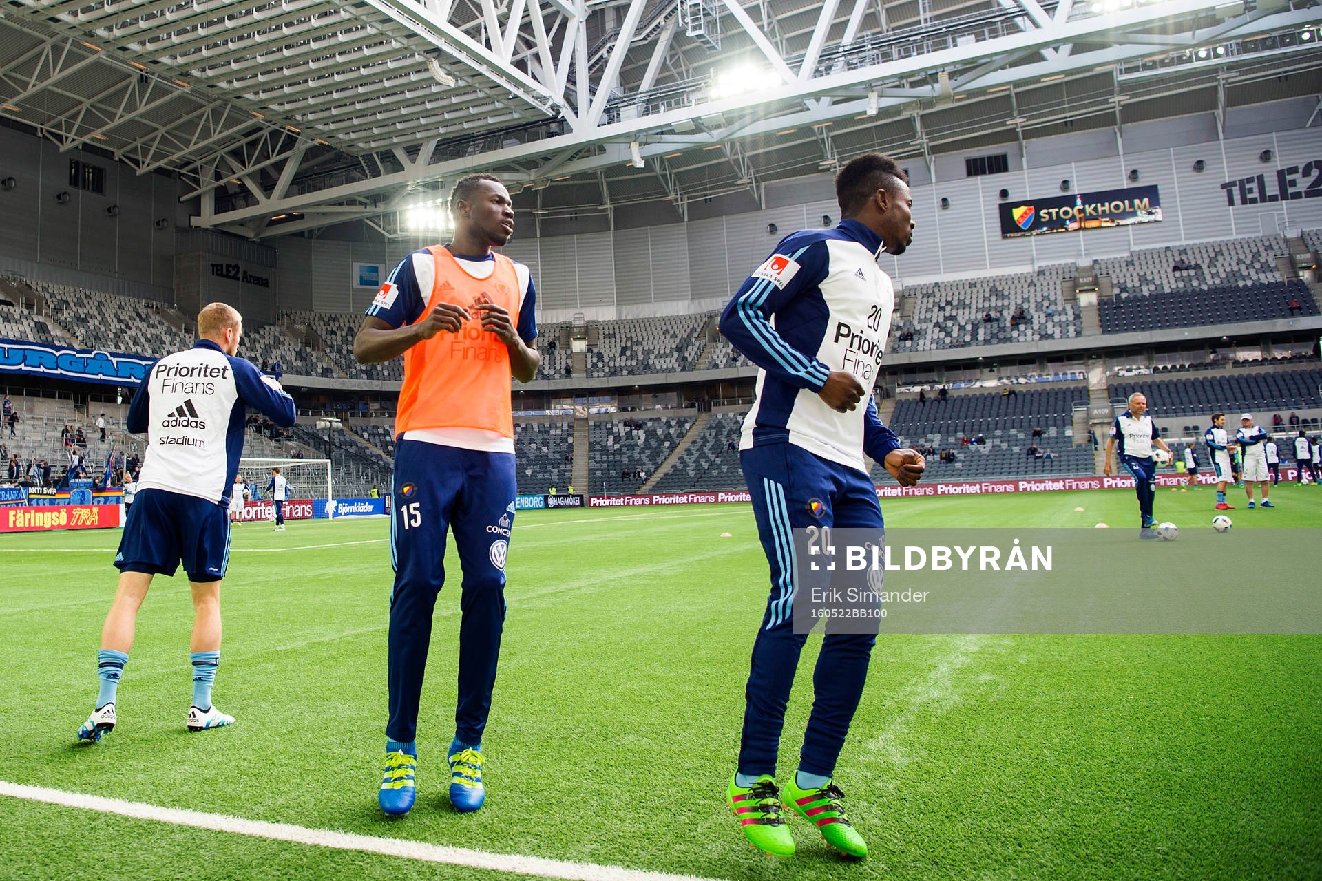 Djurgårdens spelare värmer upp