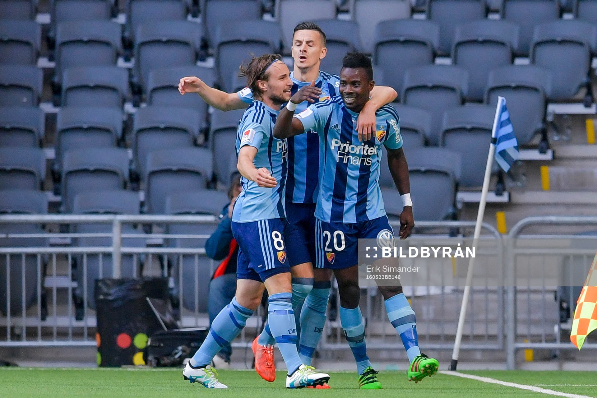 Djurgårdens Kevin Walker , Haris Radetinac och Sam Johnson