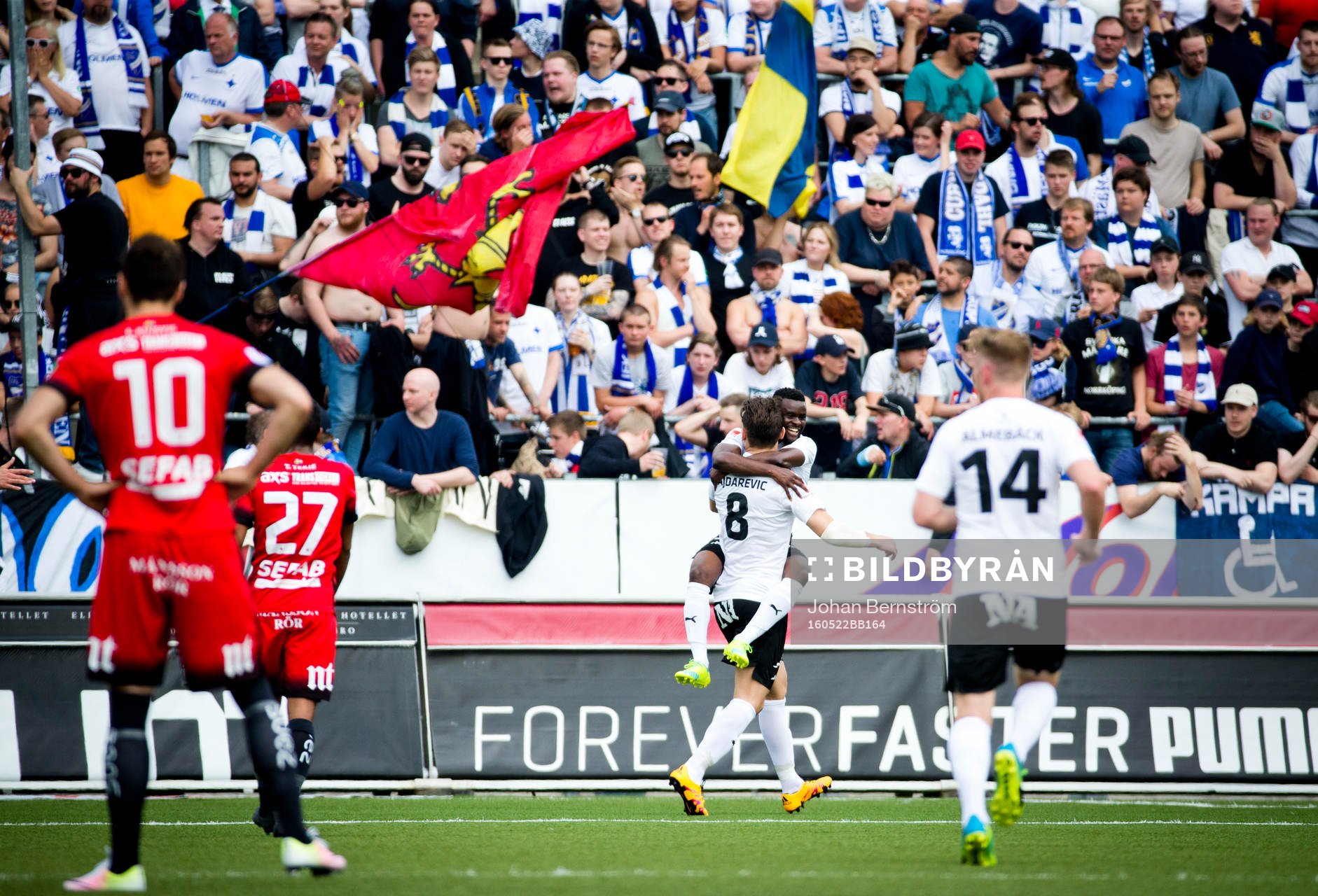 Örebros Maic Sema gör 1-0 och jublar med Astrit Ajdarevic under fotbollsmatchen i Allsvenskan mellan Örebro och Norrköping den 22 maj 2016 i Örebro.