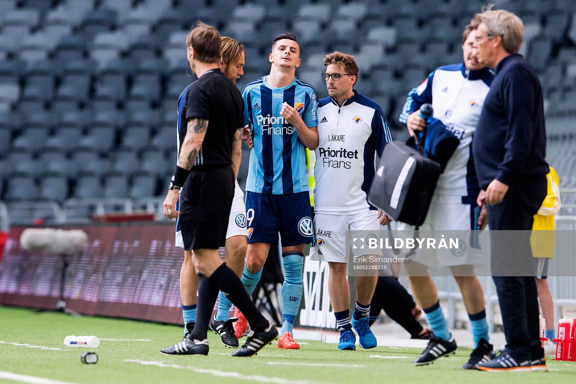 Djurgårdens Haris Radetinac kliver av skadad