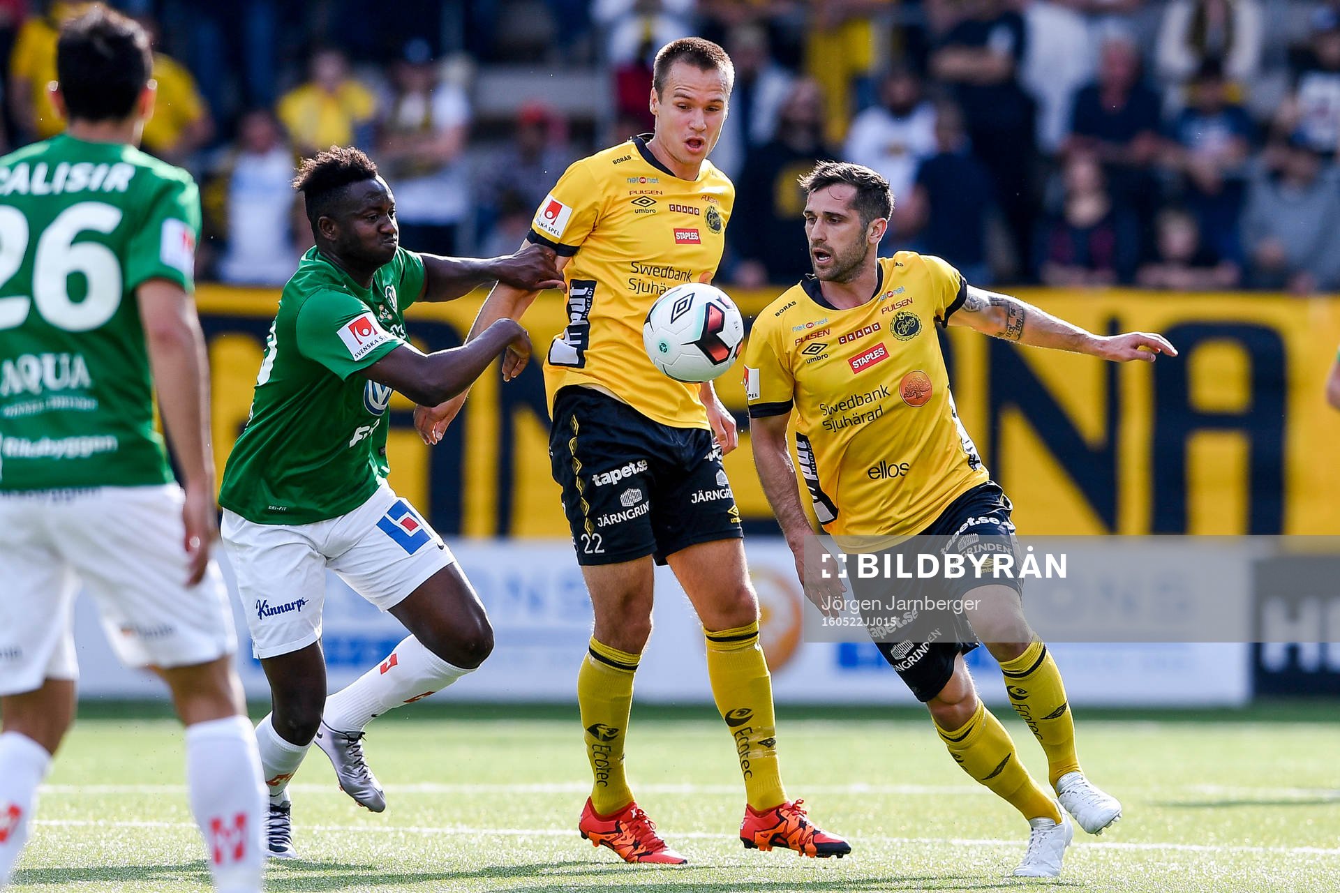 Elfsborgs Emir Bajrami och Viktor Prodell i en kamp mot