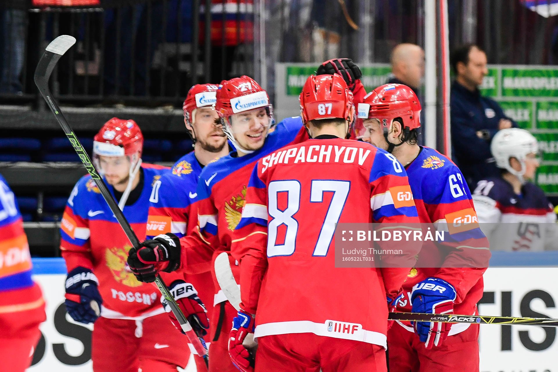 Rysslands Artemi Panarin  jublar