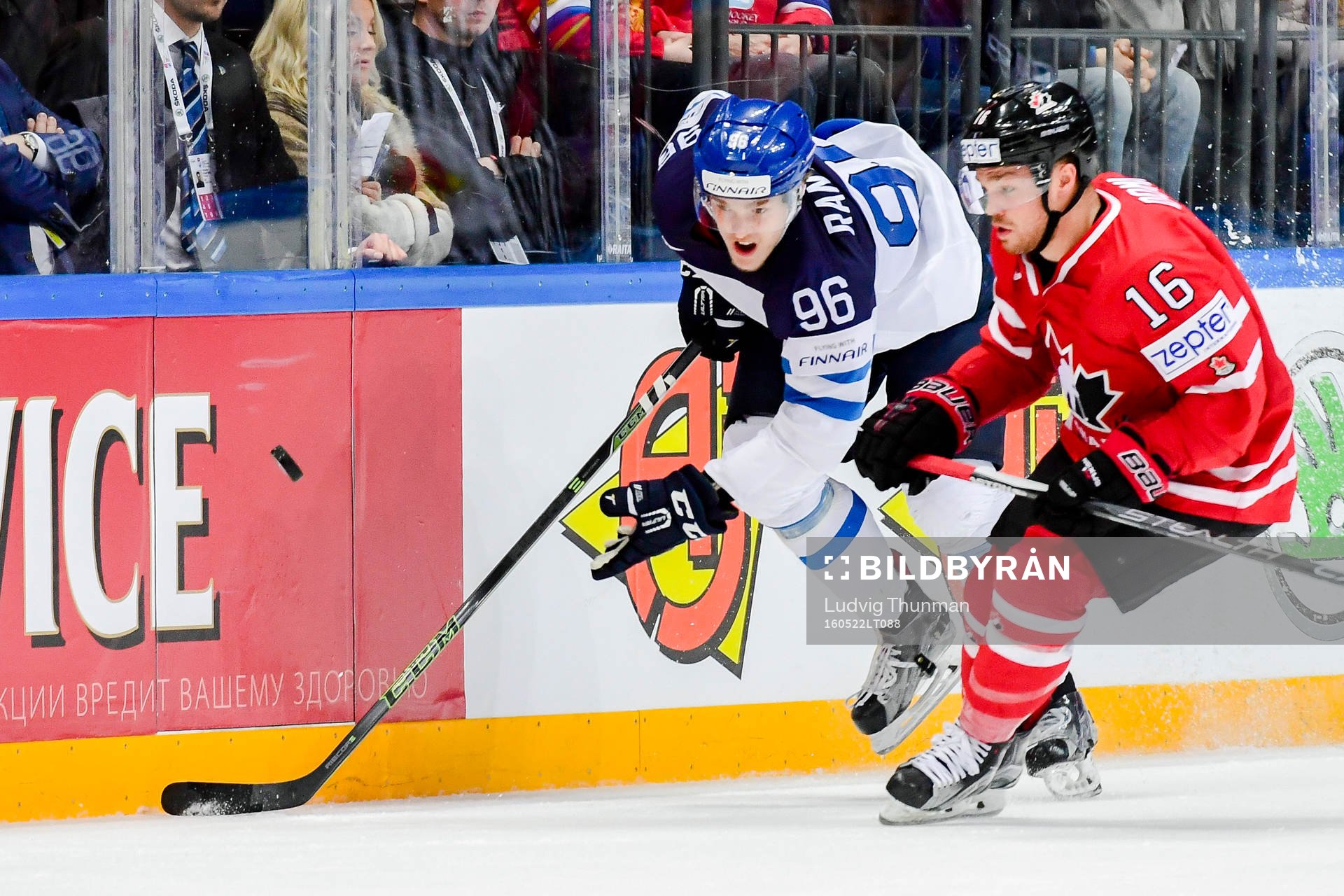 Finlands Mikko Rantanen och Kanadas Max Domi