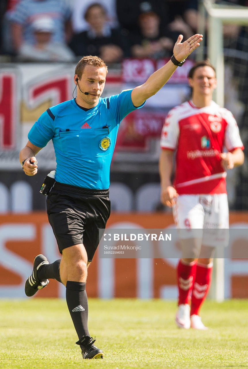 Domaren Kristoffer Karlsson