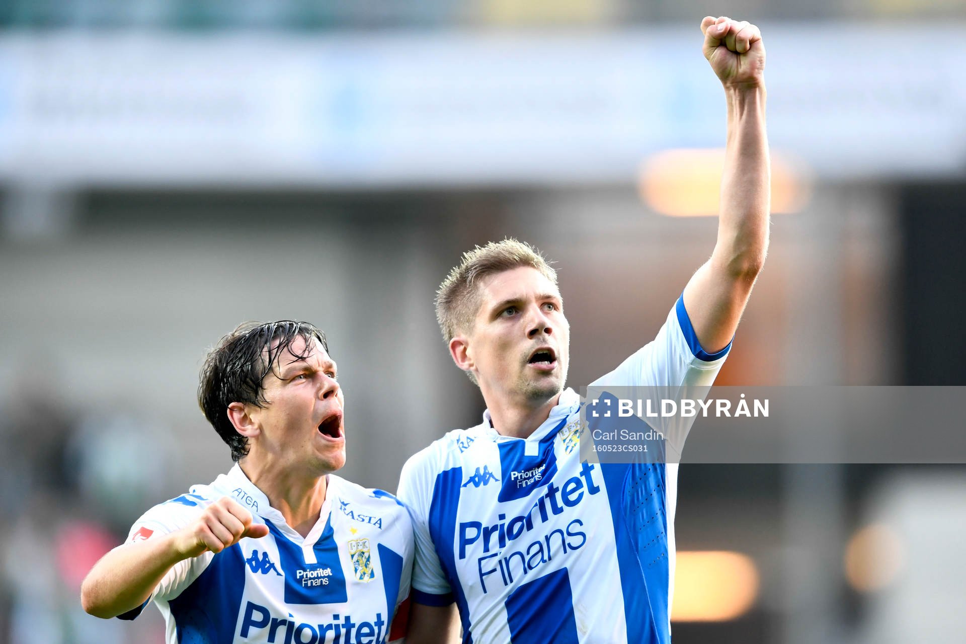 IFK Göteborgs Mads Albeck och Mikael Boman jublar efter 2-0 av Boman under fotbollsmatchen i Allsvenskan mellan IFK Göteborg och Hammarby den 23 maj 2016 i Göteborg.