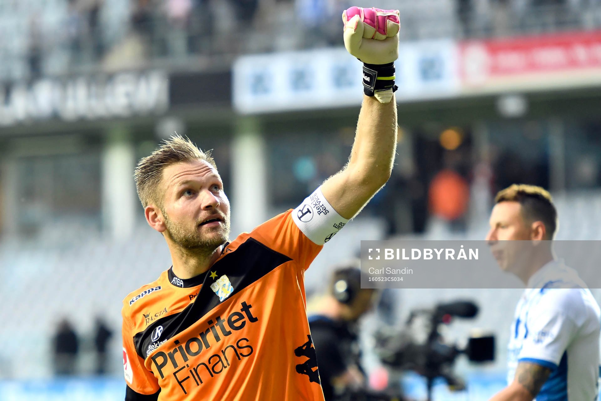 IFK Göteborgs målvakt John Alvbåge jublar