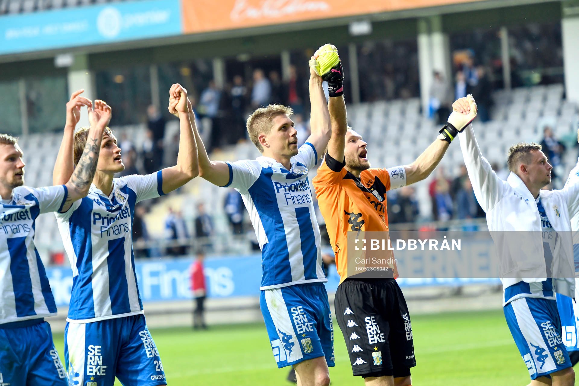 IFK Göteborgs Mikael Boman och målvakt John Alvbåge