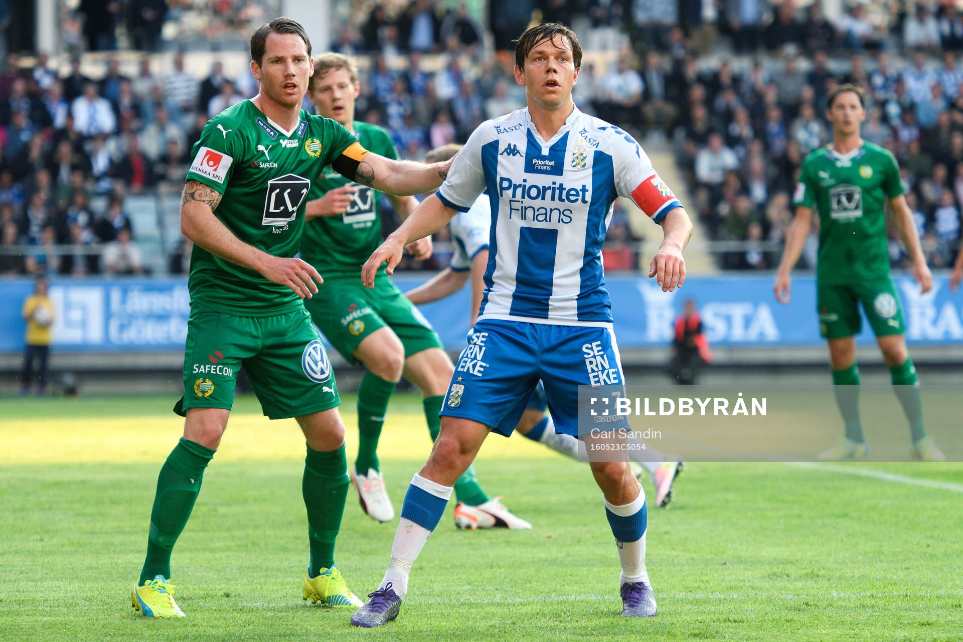 Hammarbys Johan Persson och IFK Göteborgs Mads Albeck