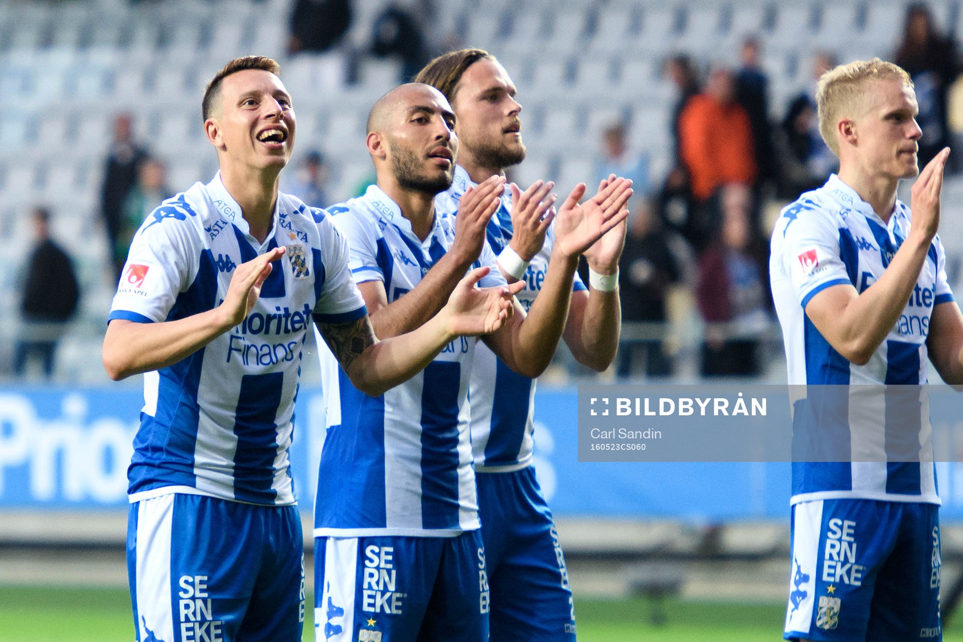 IFK Göteborgs Martin Smedberg Dalence tackar publiken