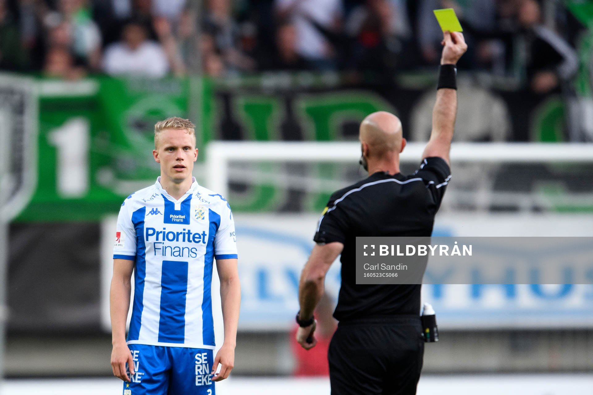 IFK Göteborgs Hjörtur Hermannsson får gult kort