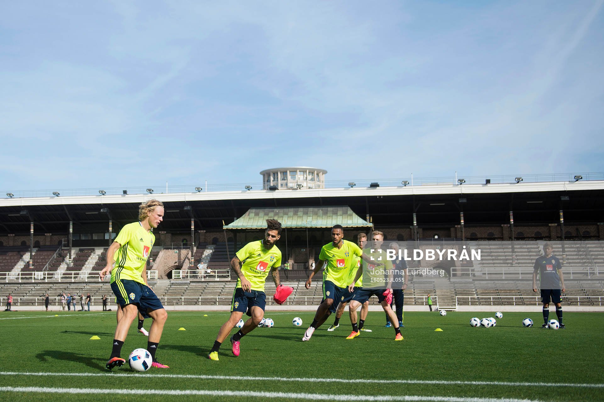 Sveriges Oscar Hiljemark, Jimmy Durmaz, Isaac Kiese Thelin