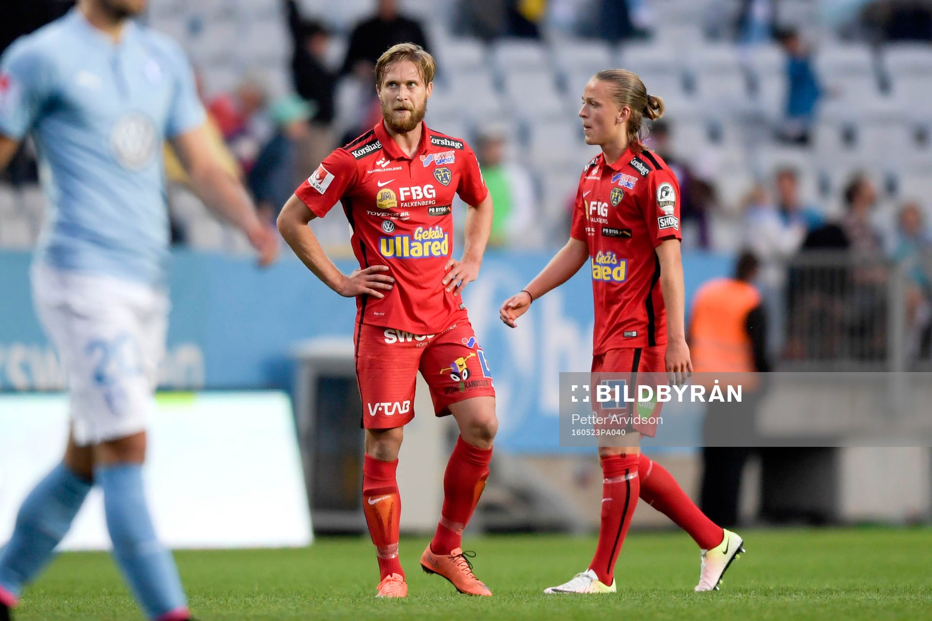 Falkenbergs Akseli Pelvas och Jesper Karlsson deppar